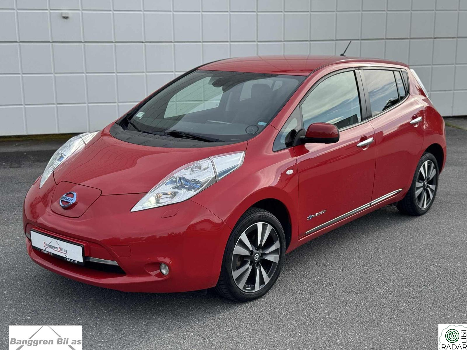 NISSAN LEAF Tekna Skinn Navi RKamera Bose Toppmodell Eu til 03/27
