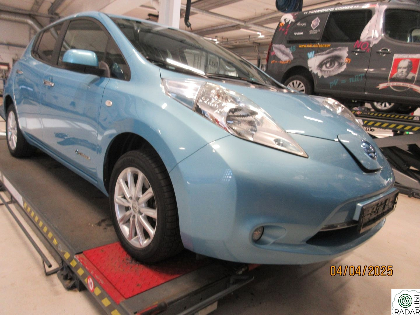 NISSAN LEAF