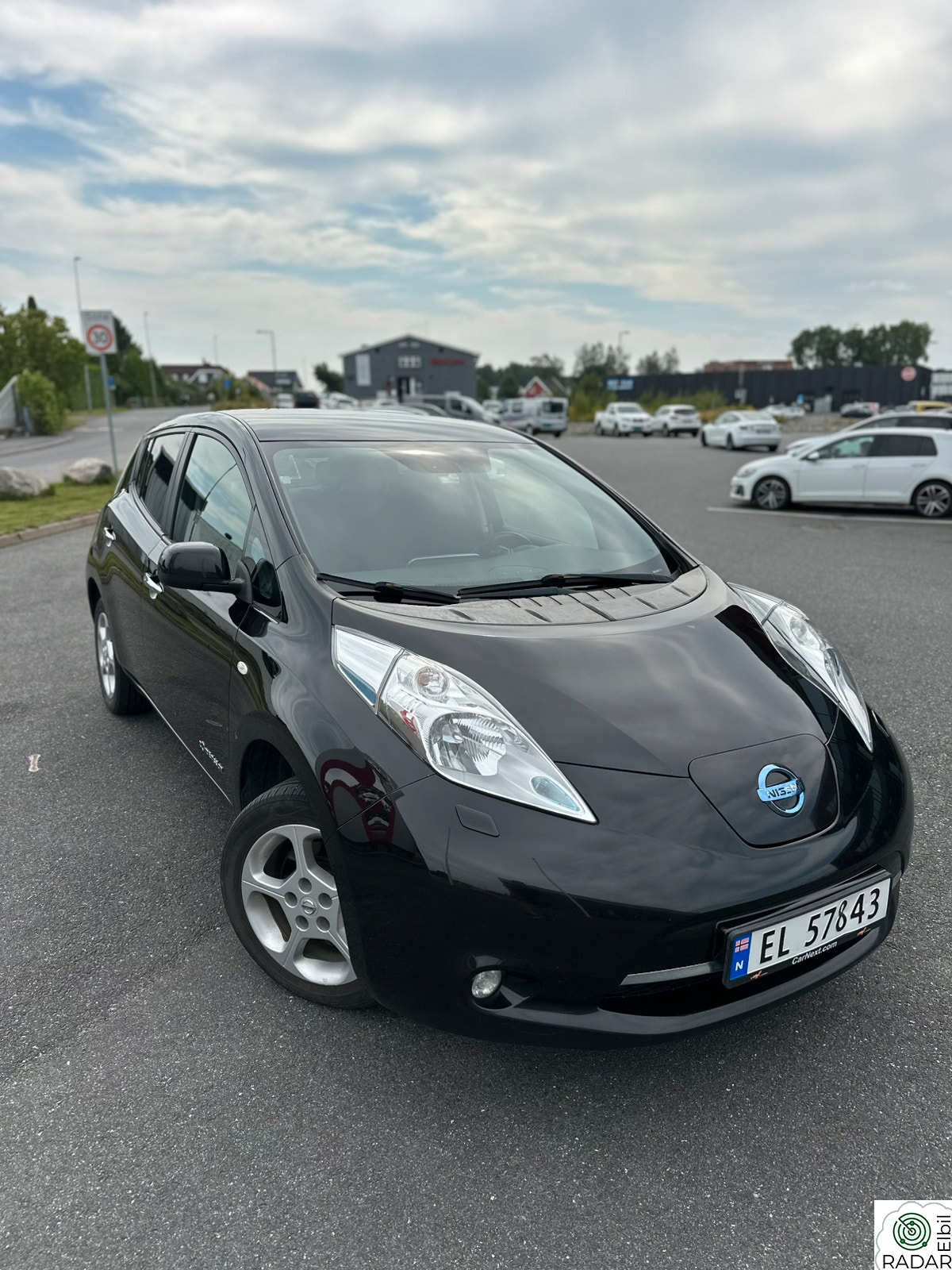 NISSAN LEAF
