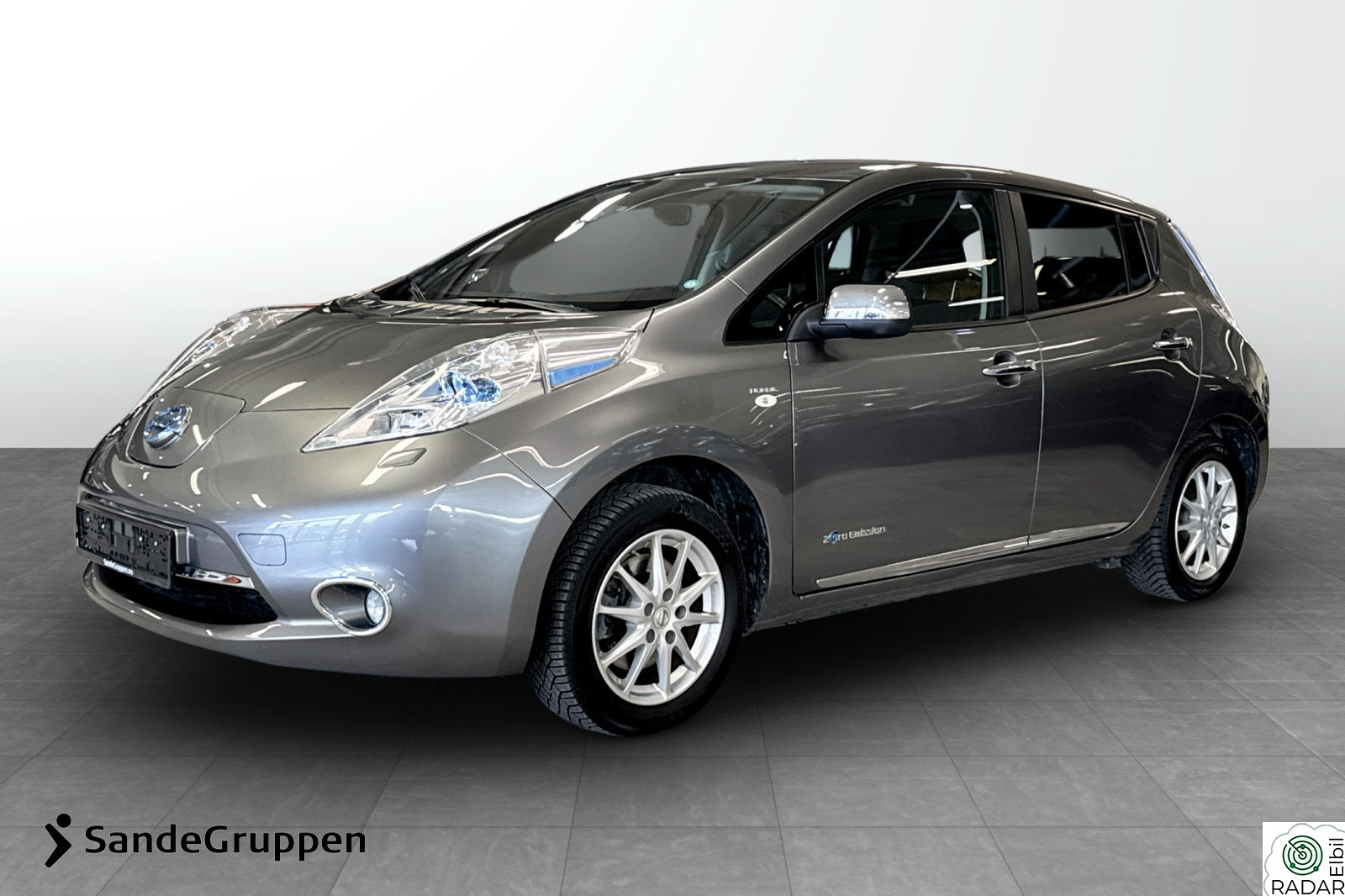 NISSAN LEAF Nordic 24kWh OUTLET/BOSE/ 360 KAMERA/12/12 BATTERI