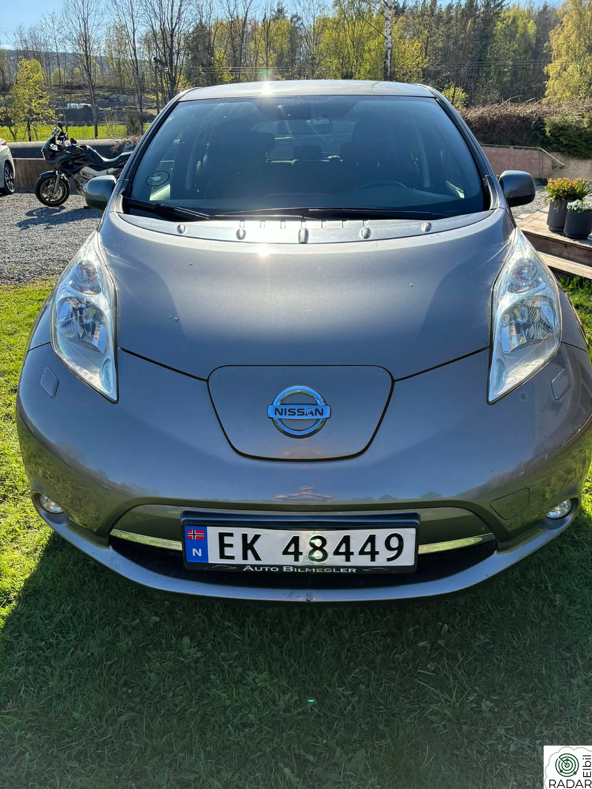 NISSAN LEAF