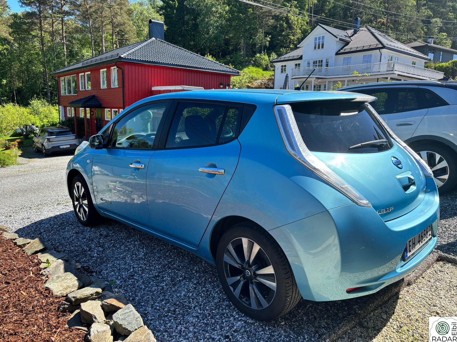 NISSAN LEAF