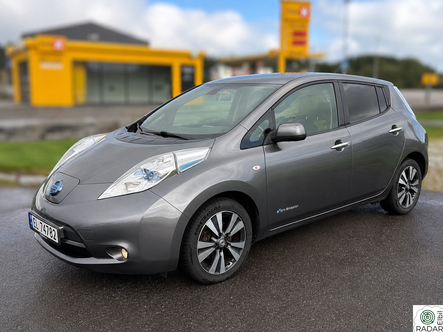 NISSAN LEAF Tekna