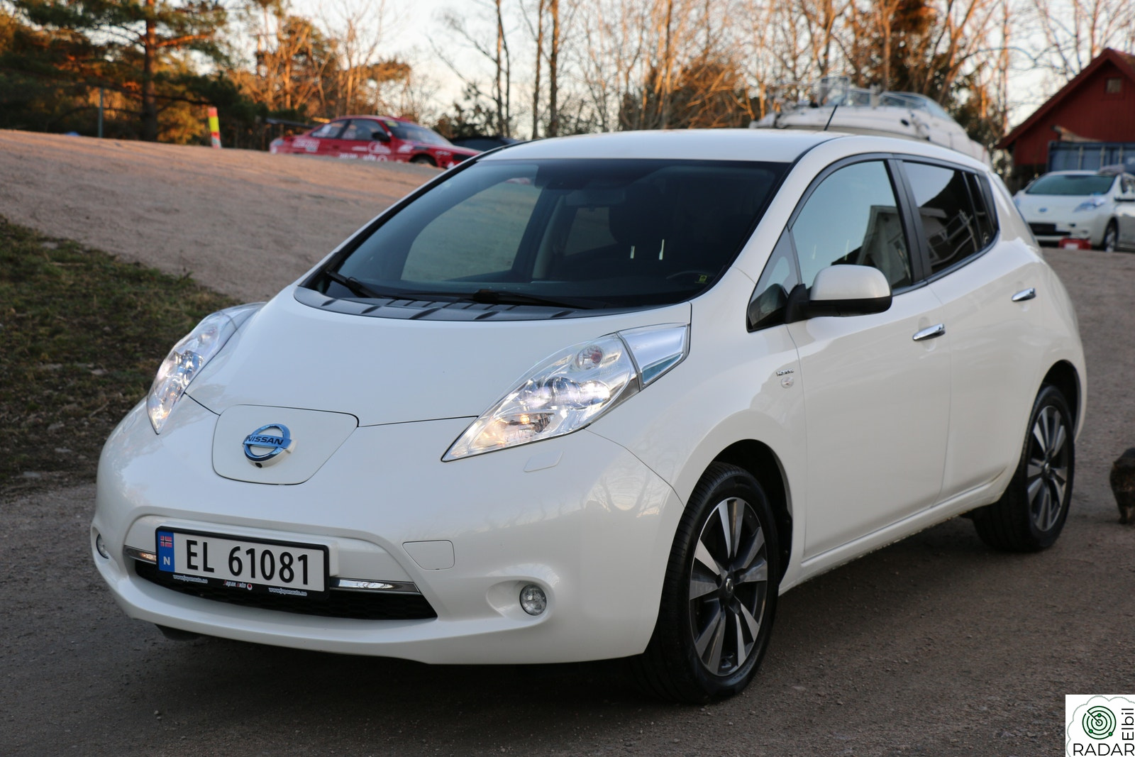 NISSAN LEAF GARANTI - 2.gen - Nordic - Vinterpakke-Varmepumpe - DAB
