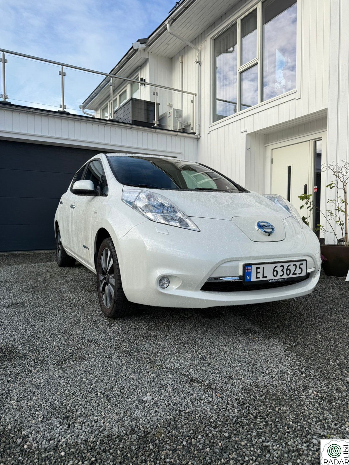 NISSAN LEAF Tekna