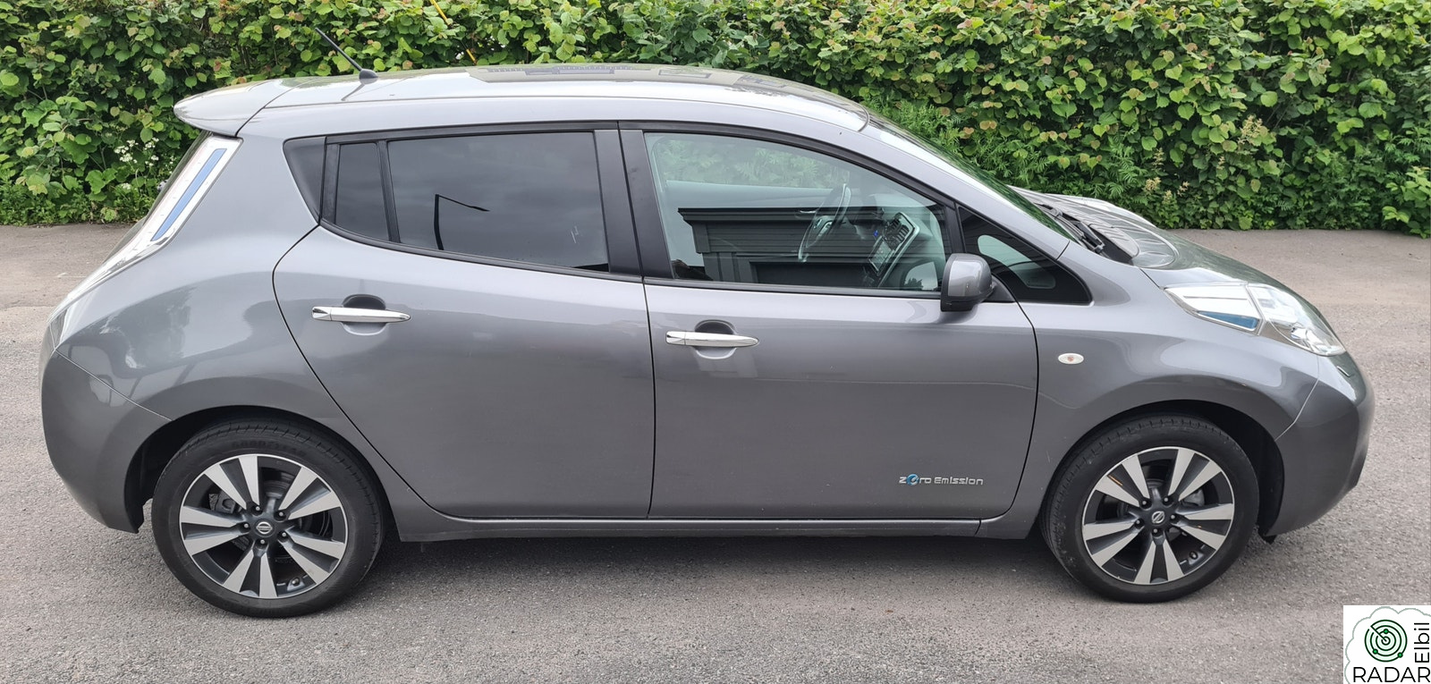 NISSAN LEAF Tekna