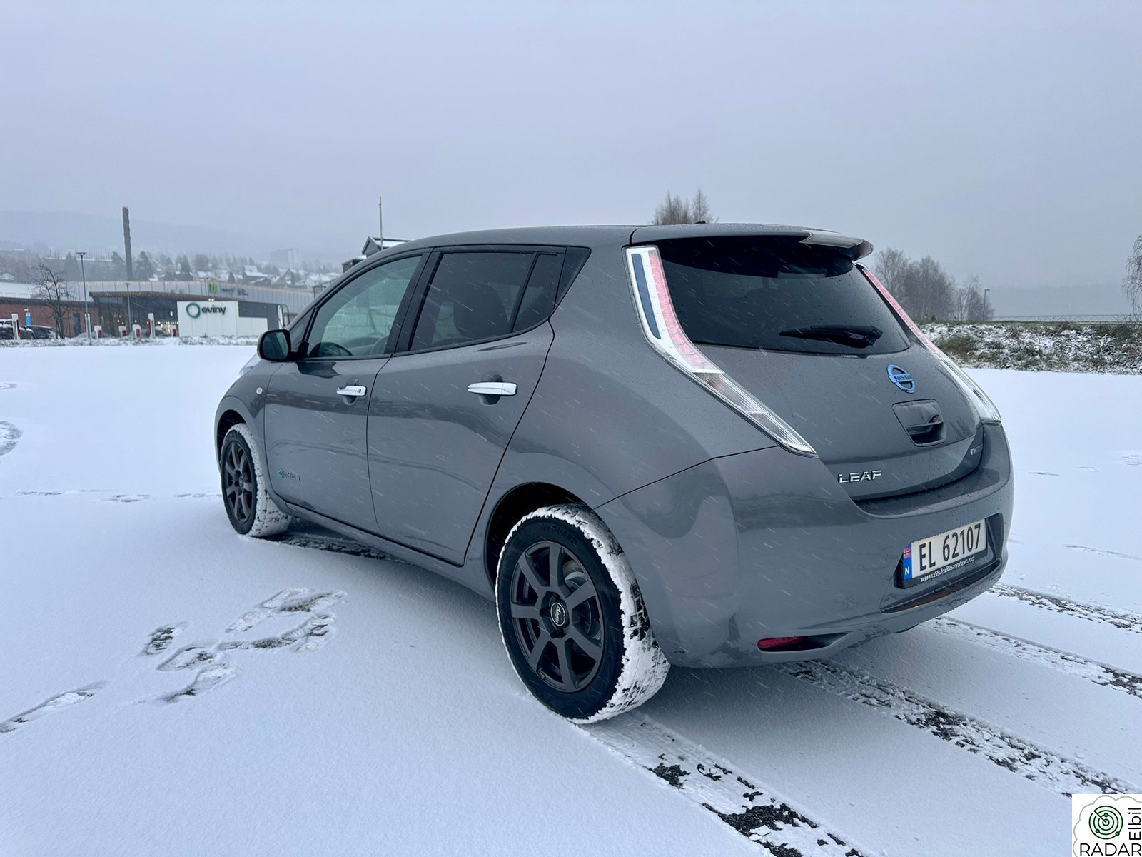 NISSAN LEAF