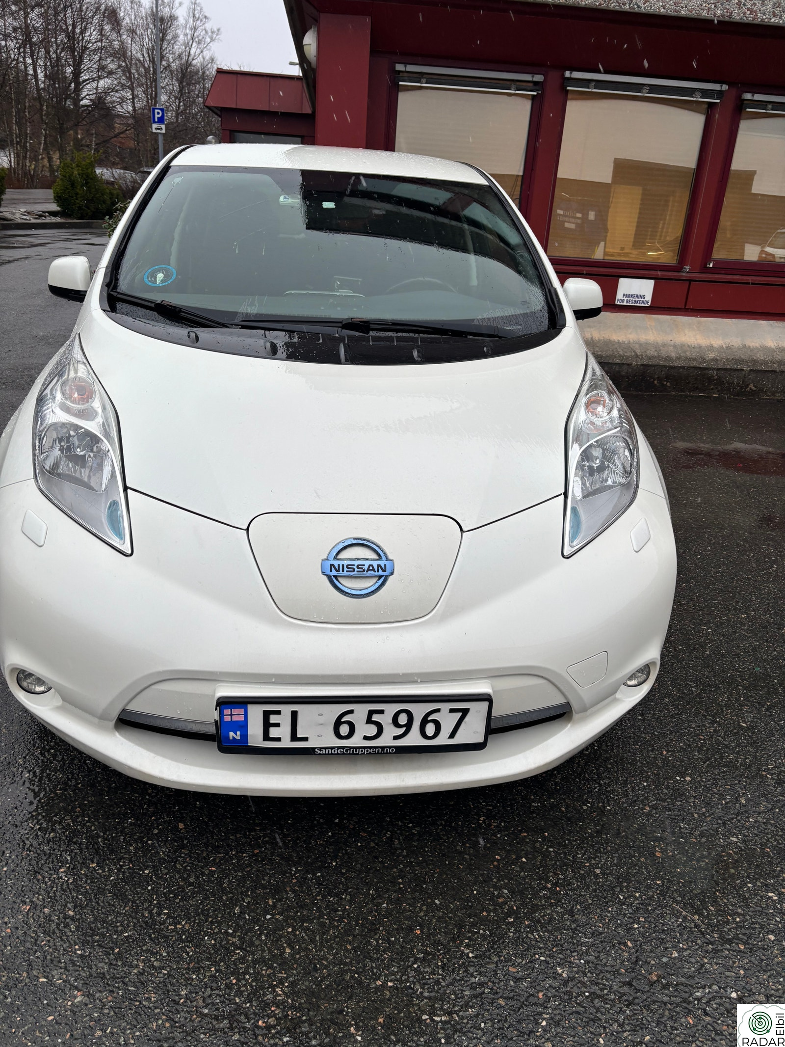 NISSAN LEAF