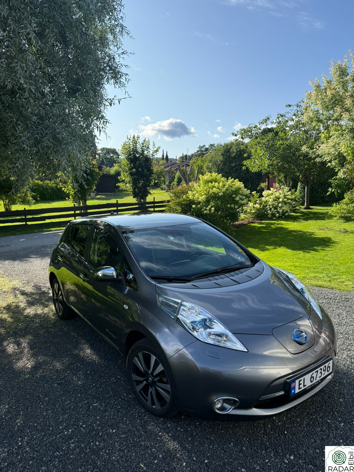 NISSAN LEAF Tekna