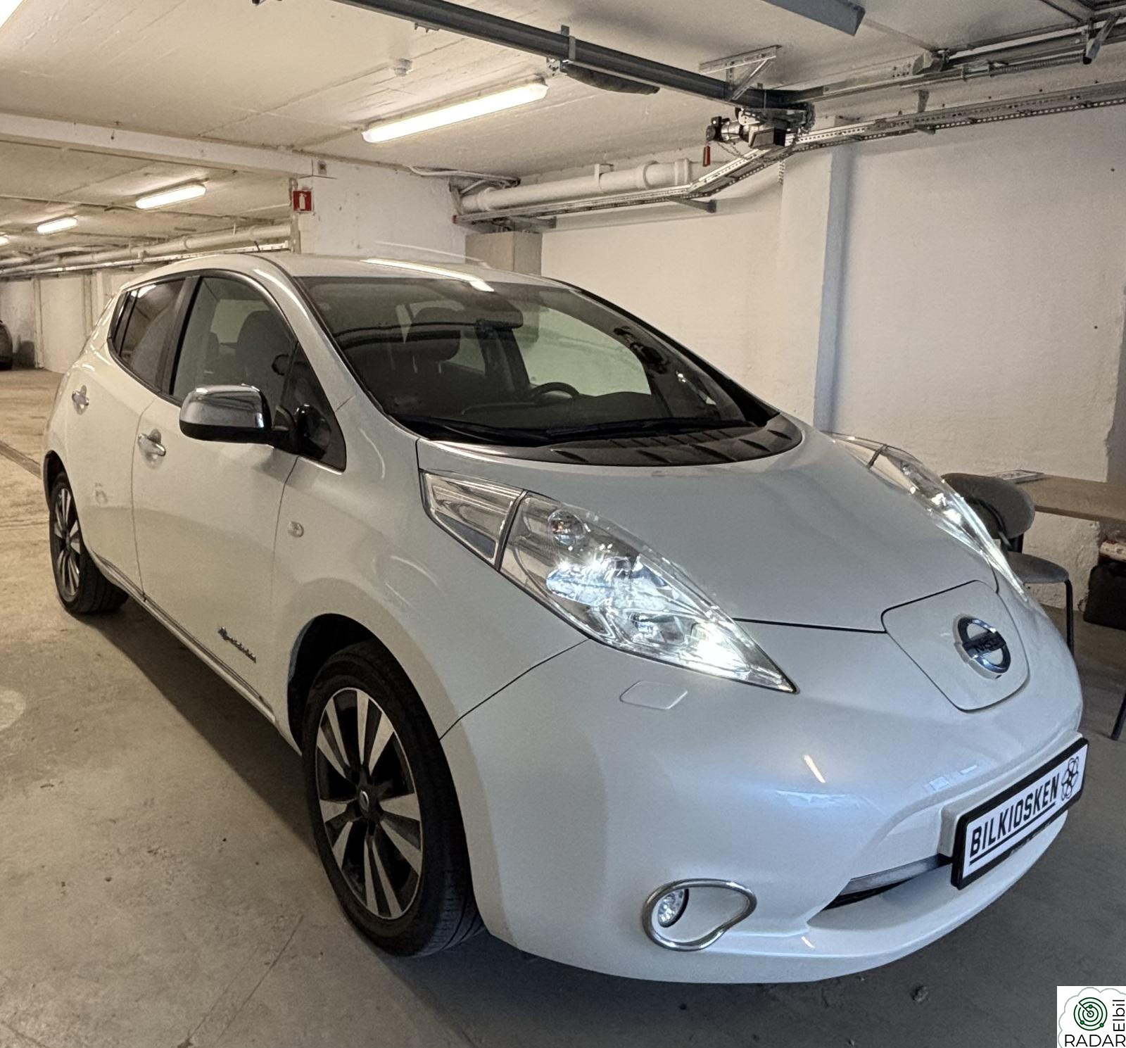 NISSAN LEAF TEKNA/360 KAM/ BOSE