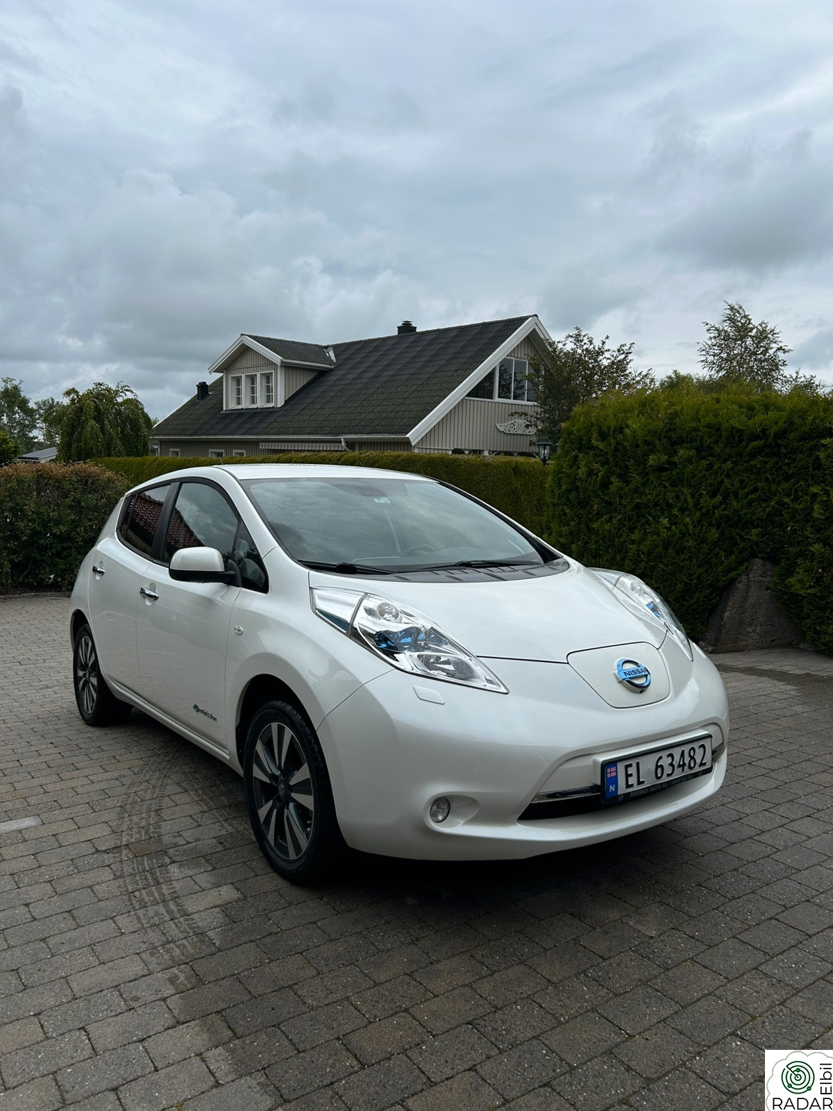 NISSAN LEAF Tekna