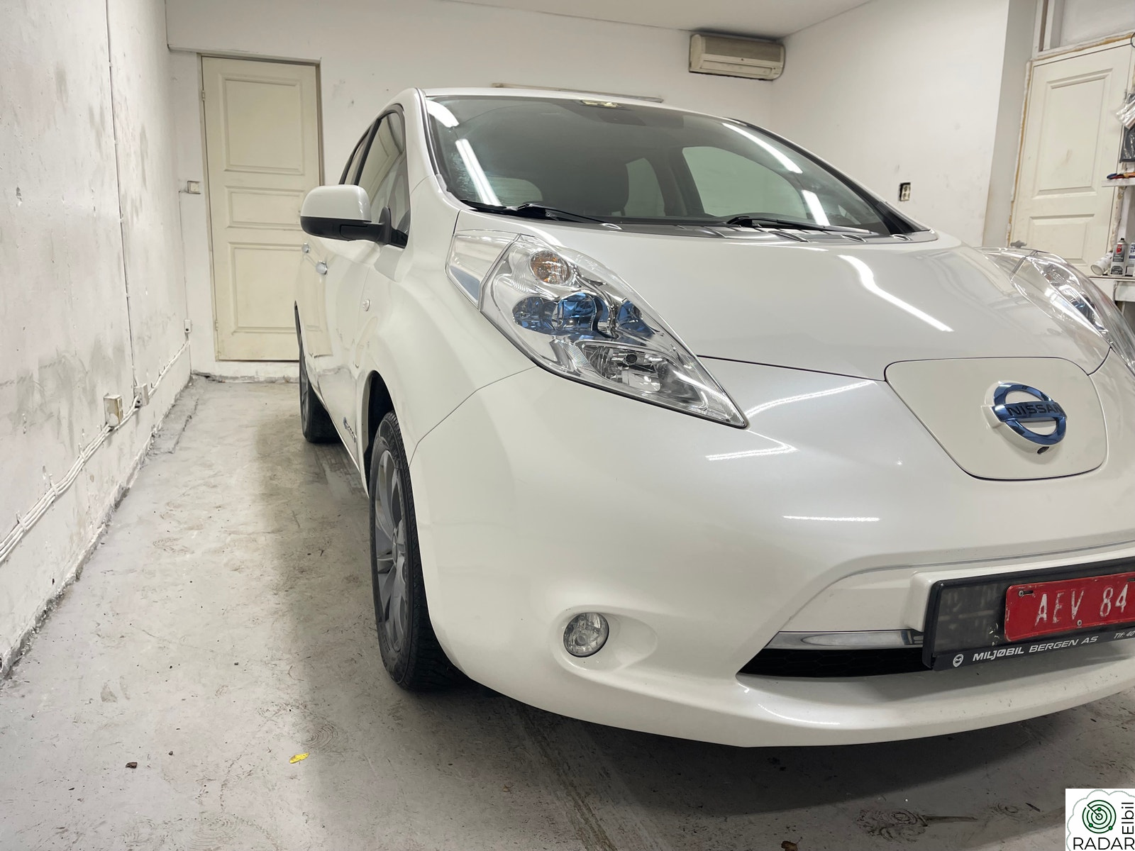NISSAN Leaf