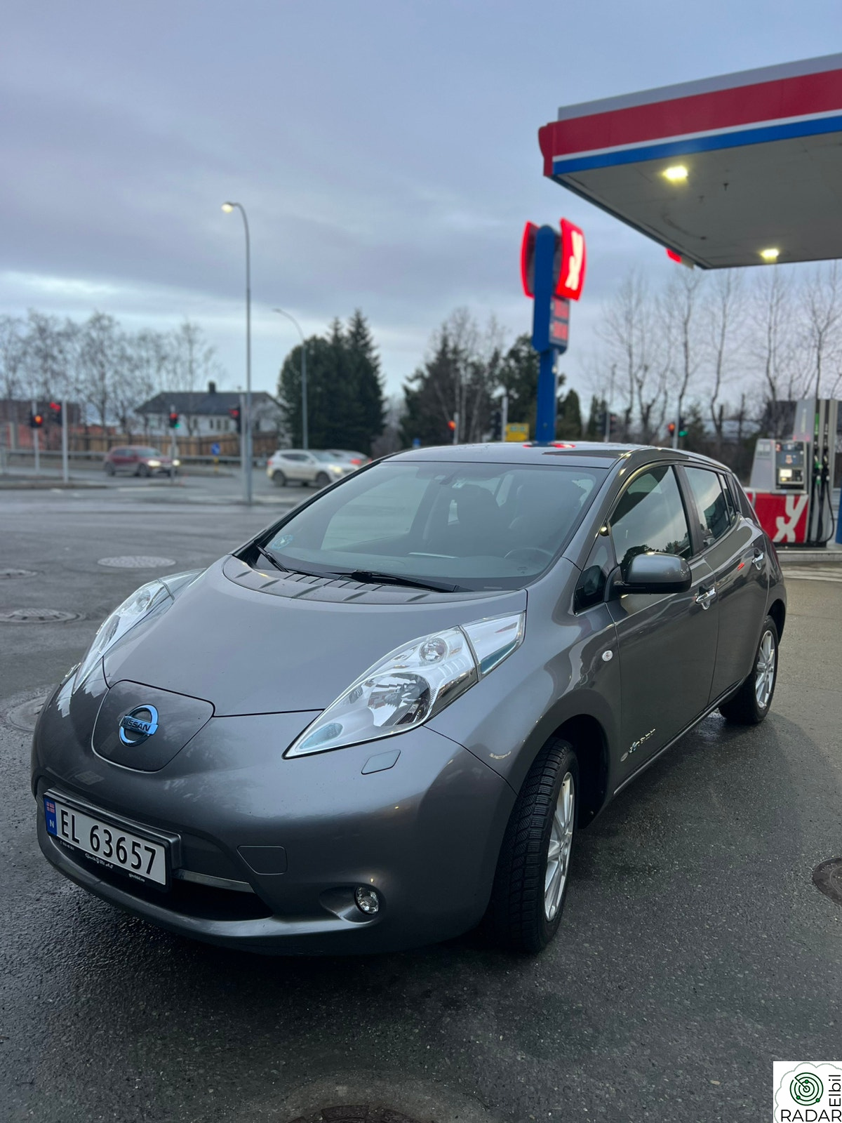 NISSAN LEAF