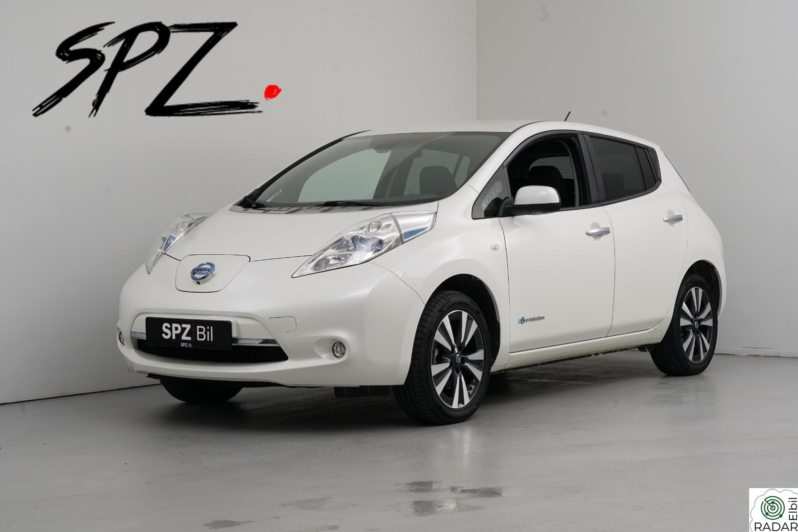 NISSAN Leaf TEKNA BOSE SKINN 360KAMERA LED NAVI BLÅTANN CRUISE