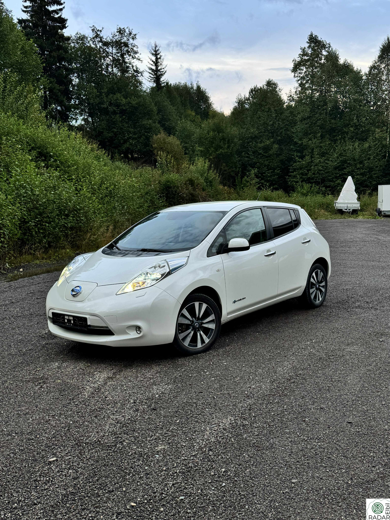 NISSAN LEAF