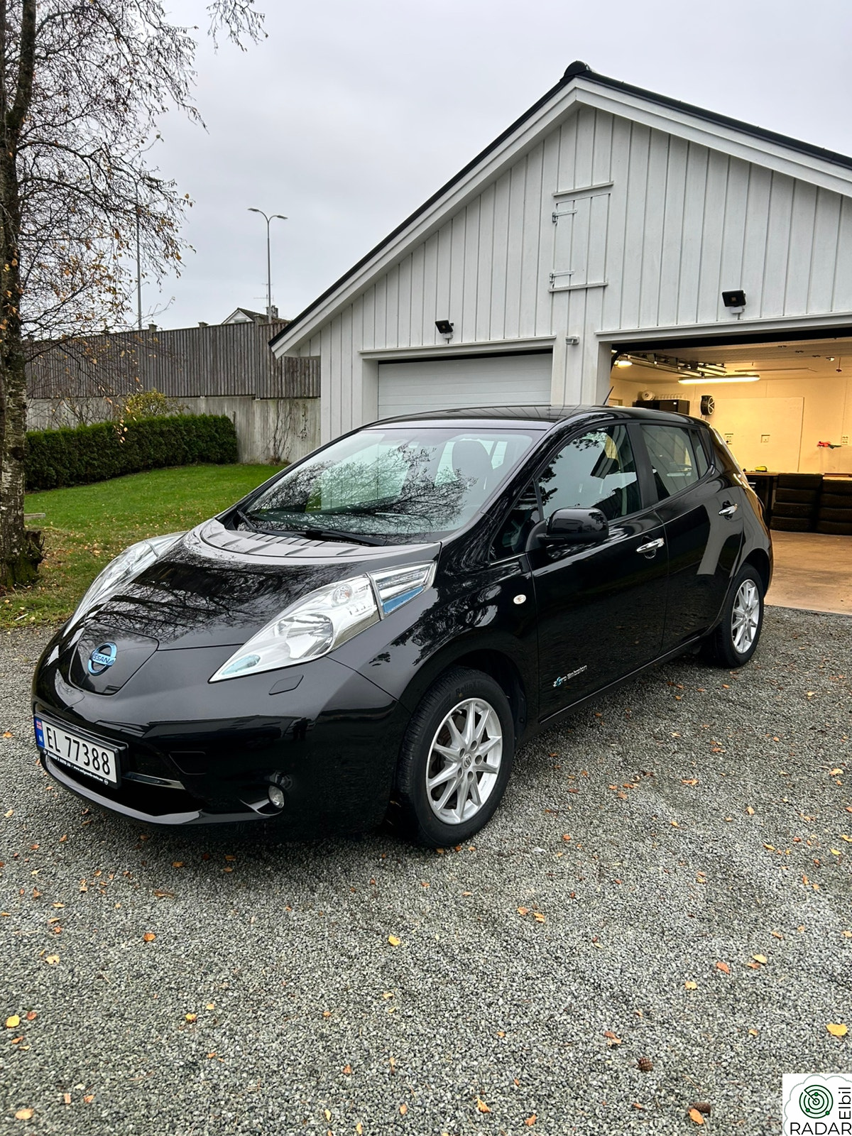 NISSAN LEAF