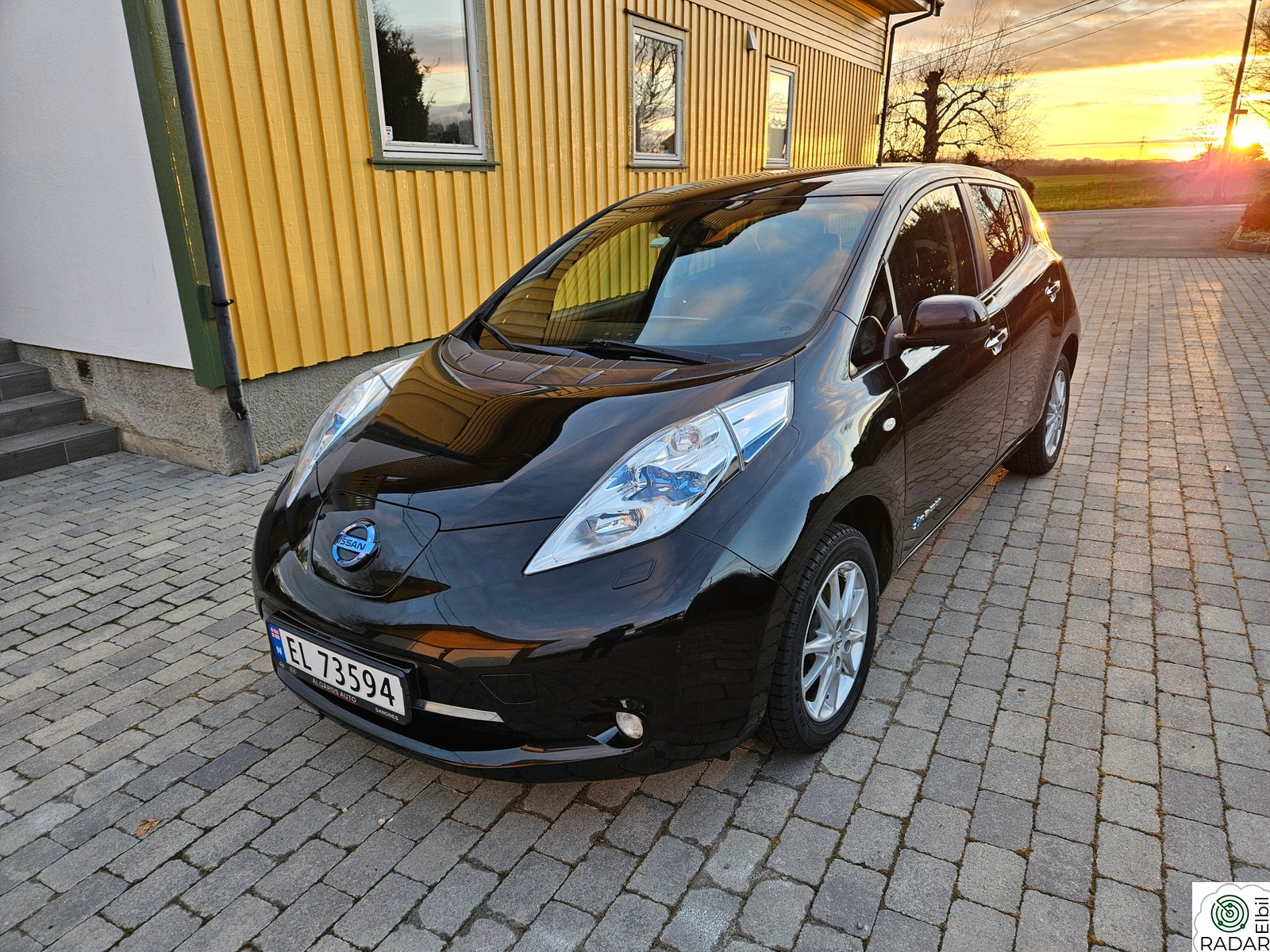 NISSAN LEAF Tekna
