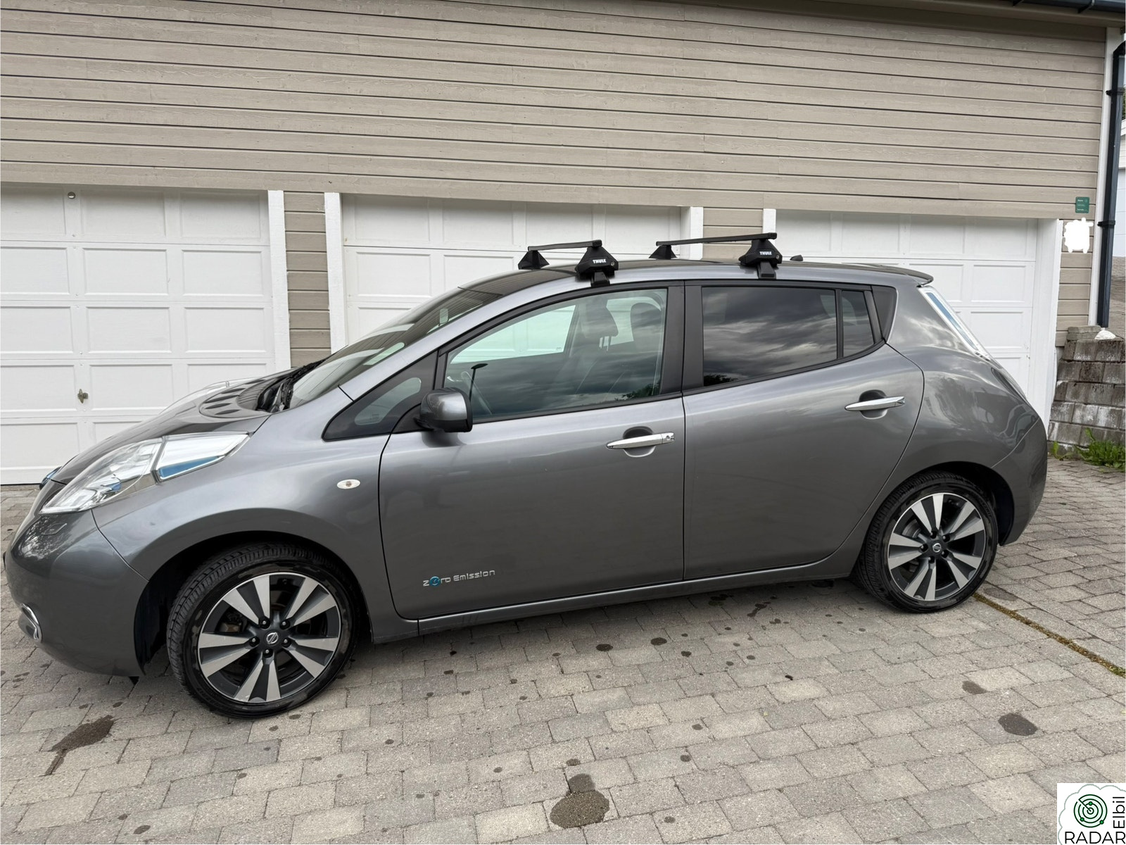 NISSAN LEAF Tekna