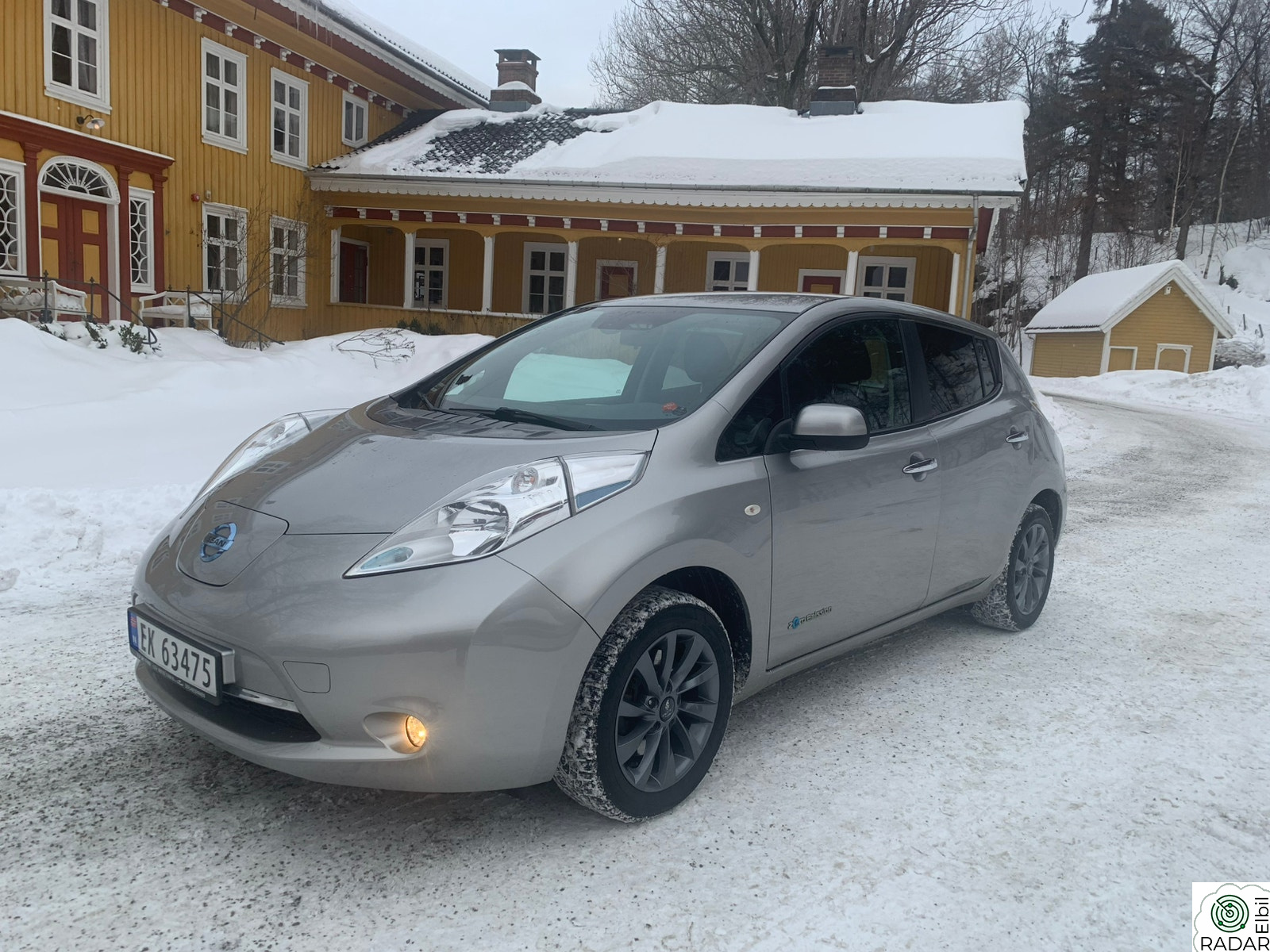 NISSAN Leaf