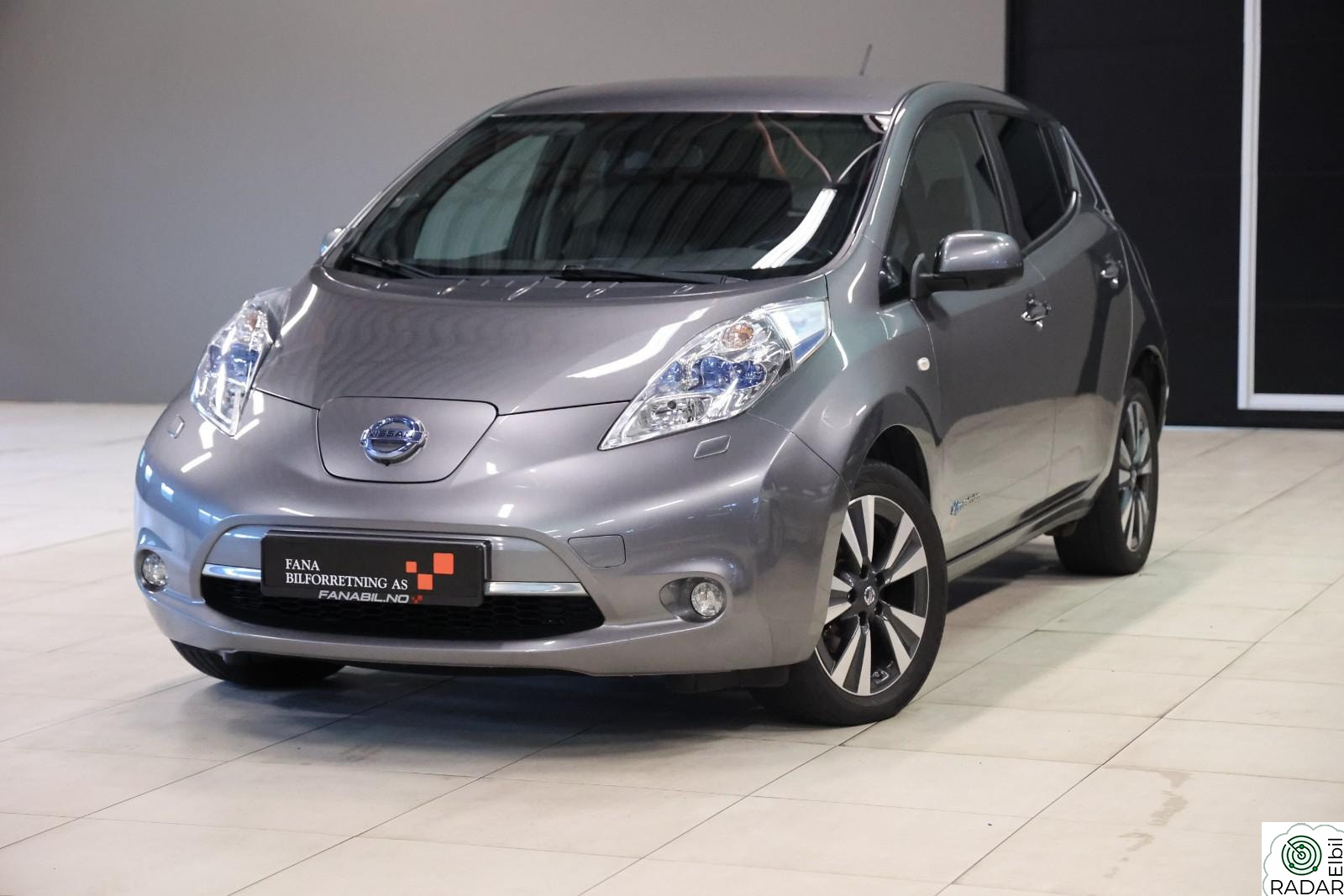 NISSAN LEAF 24kWh Tekna/Skinn/Bose/360Kamera/Ny service/EU OK 08 27