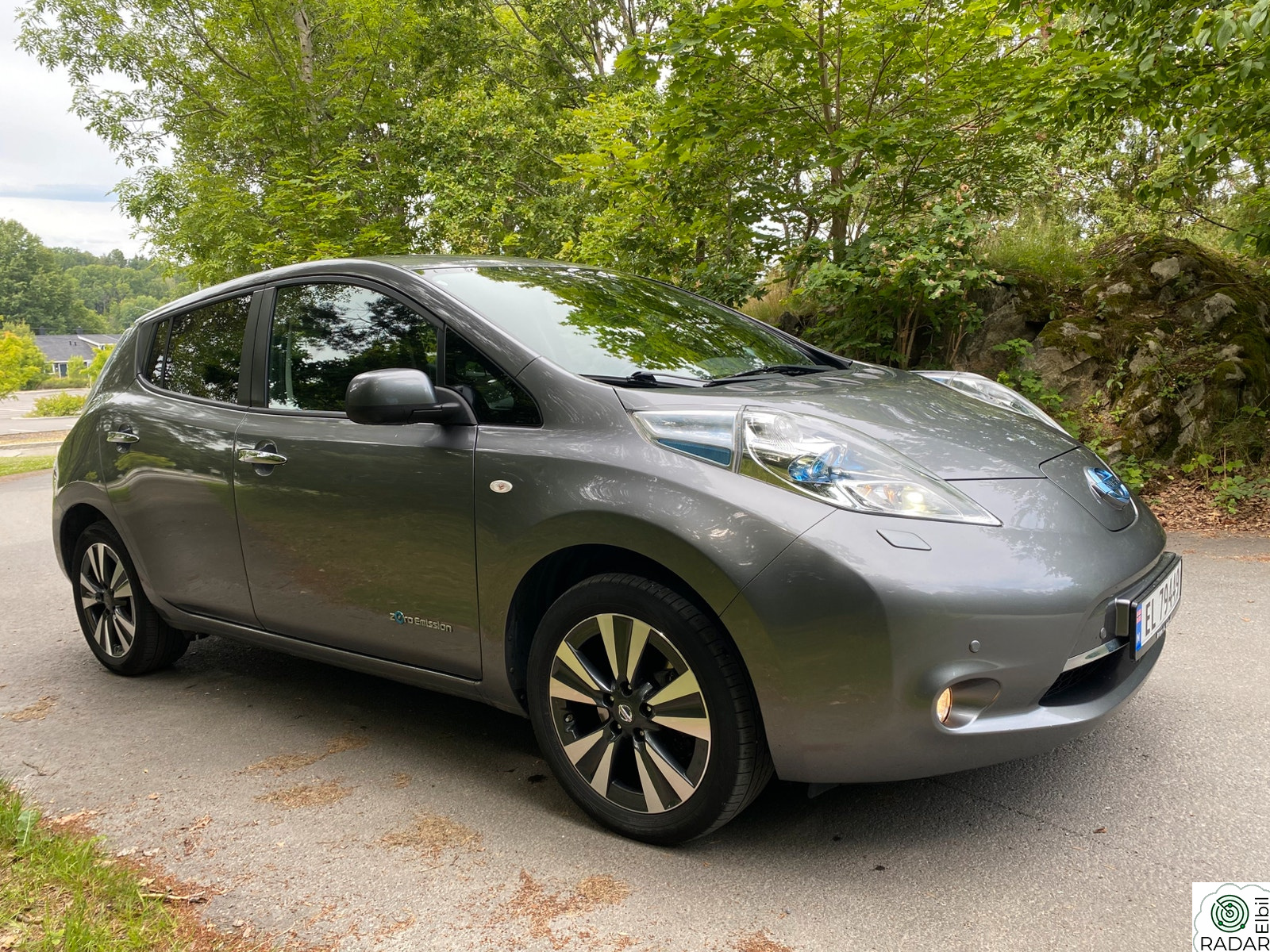 NISSAN LEAF Tekna