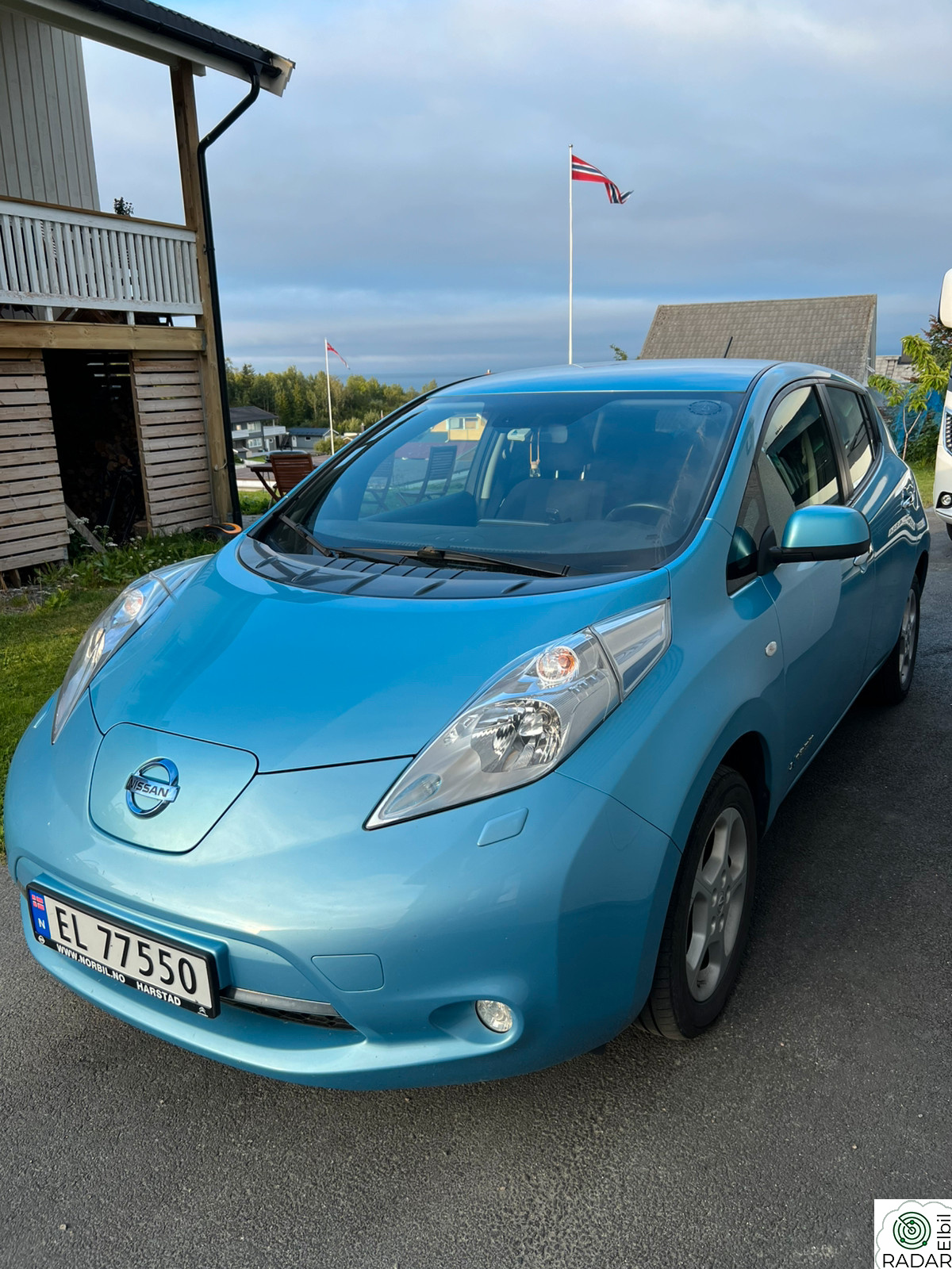 NISSAN LEAF