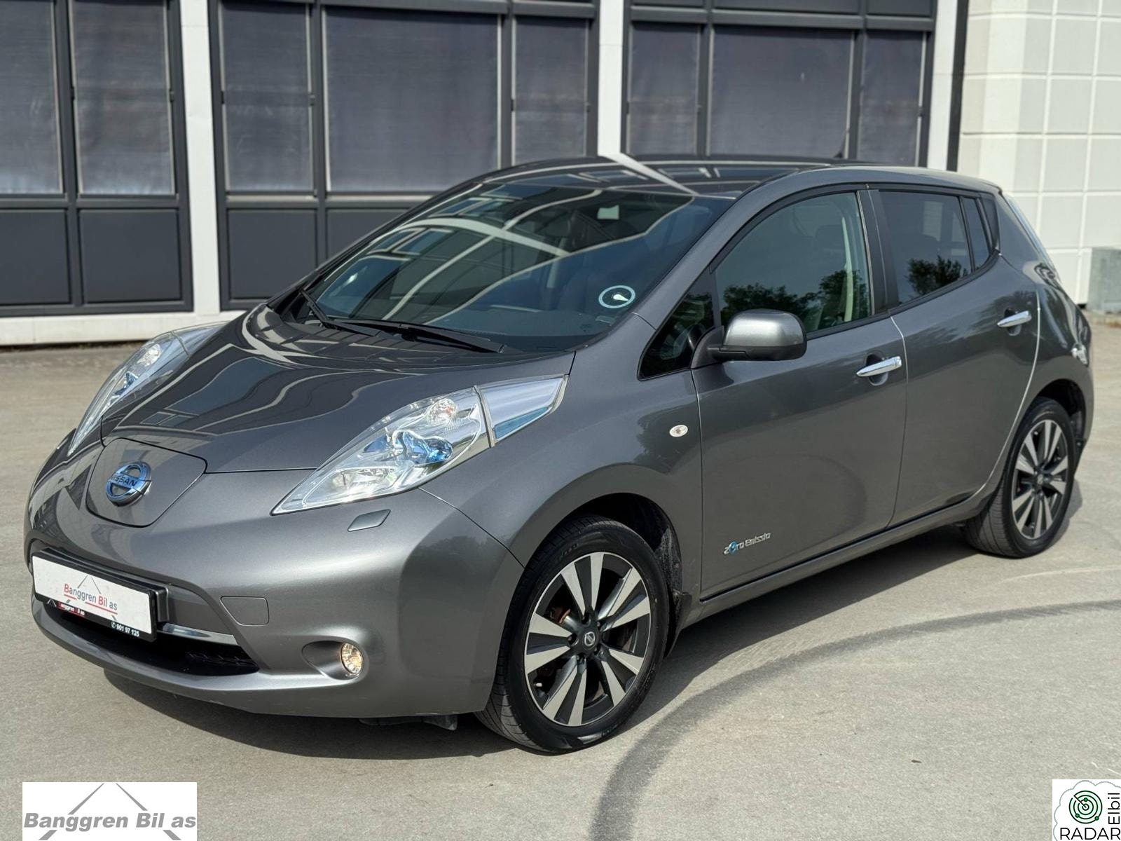 NISSAN Leaf 30kWh 30kWh Toppmodell Skinn Oppv ratt