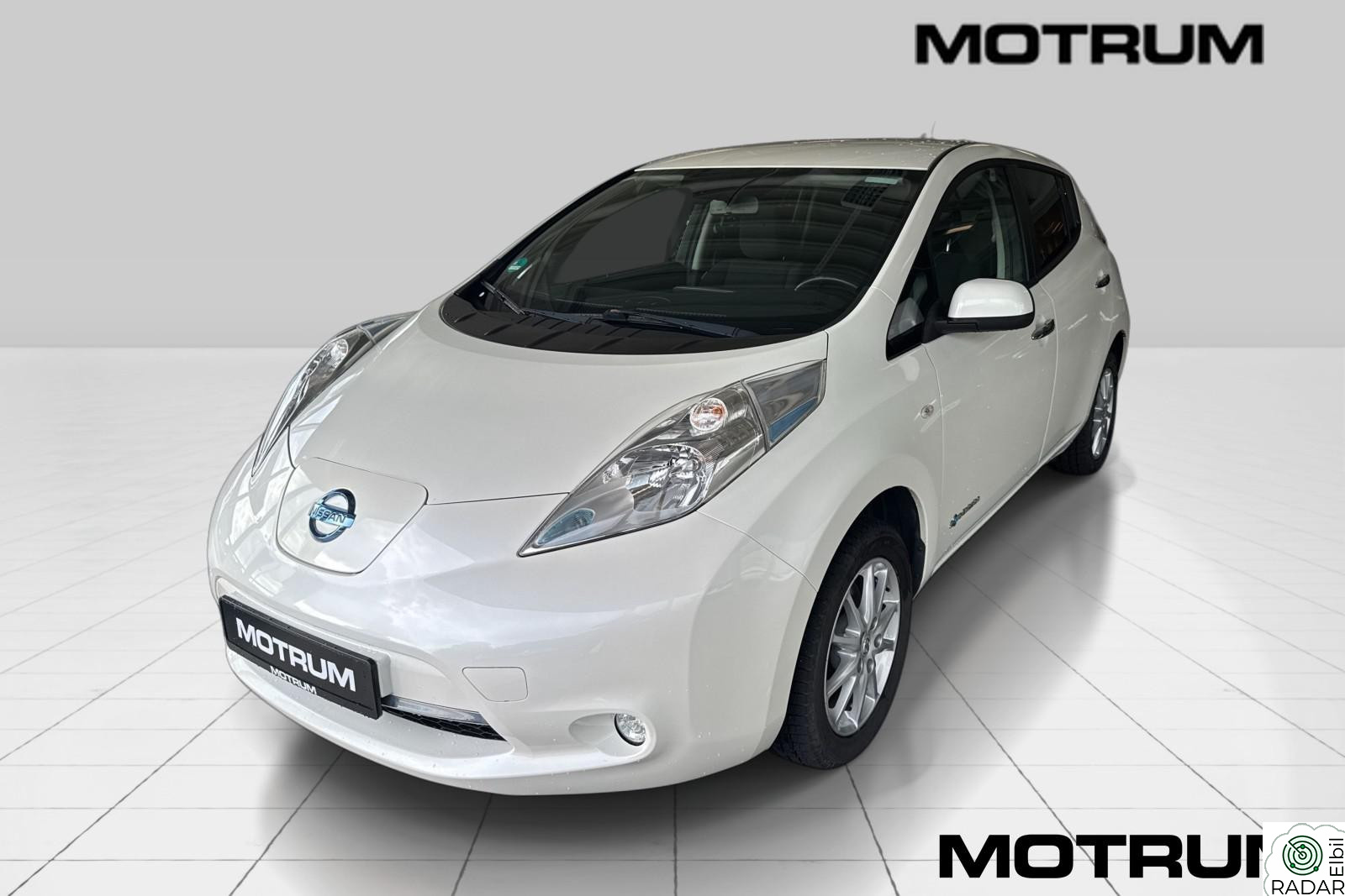 NISSAN Leaf 30kWh 30kWh m/ Ryggekamera Isofix DAB BT Helårsdekk *Lav Km*