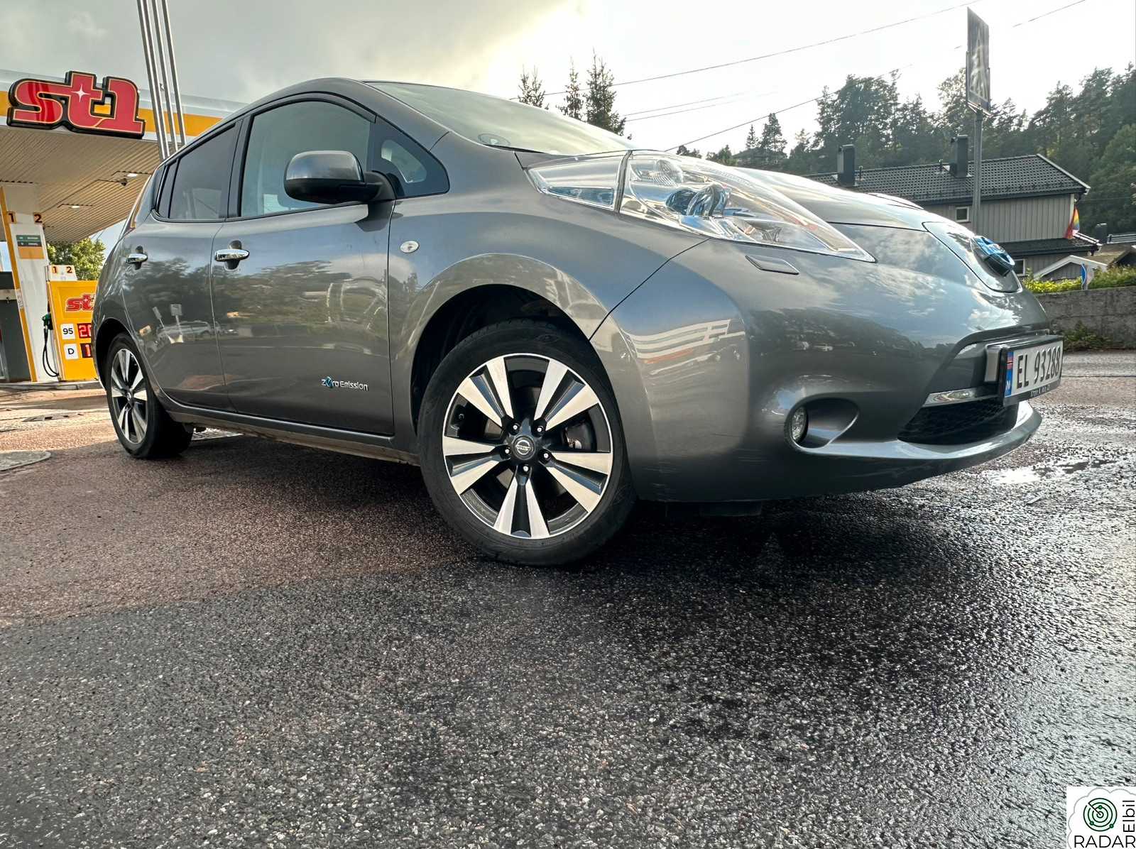 NISSAN LEAF 30kWh Tekna 30 kWh Skinn Ny service 360 Navi Norsk 1eier