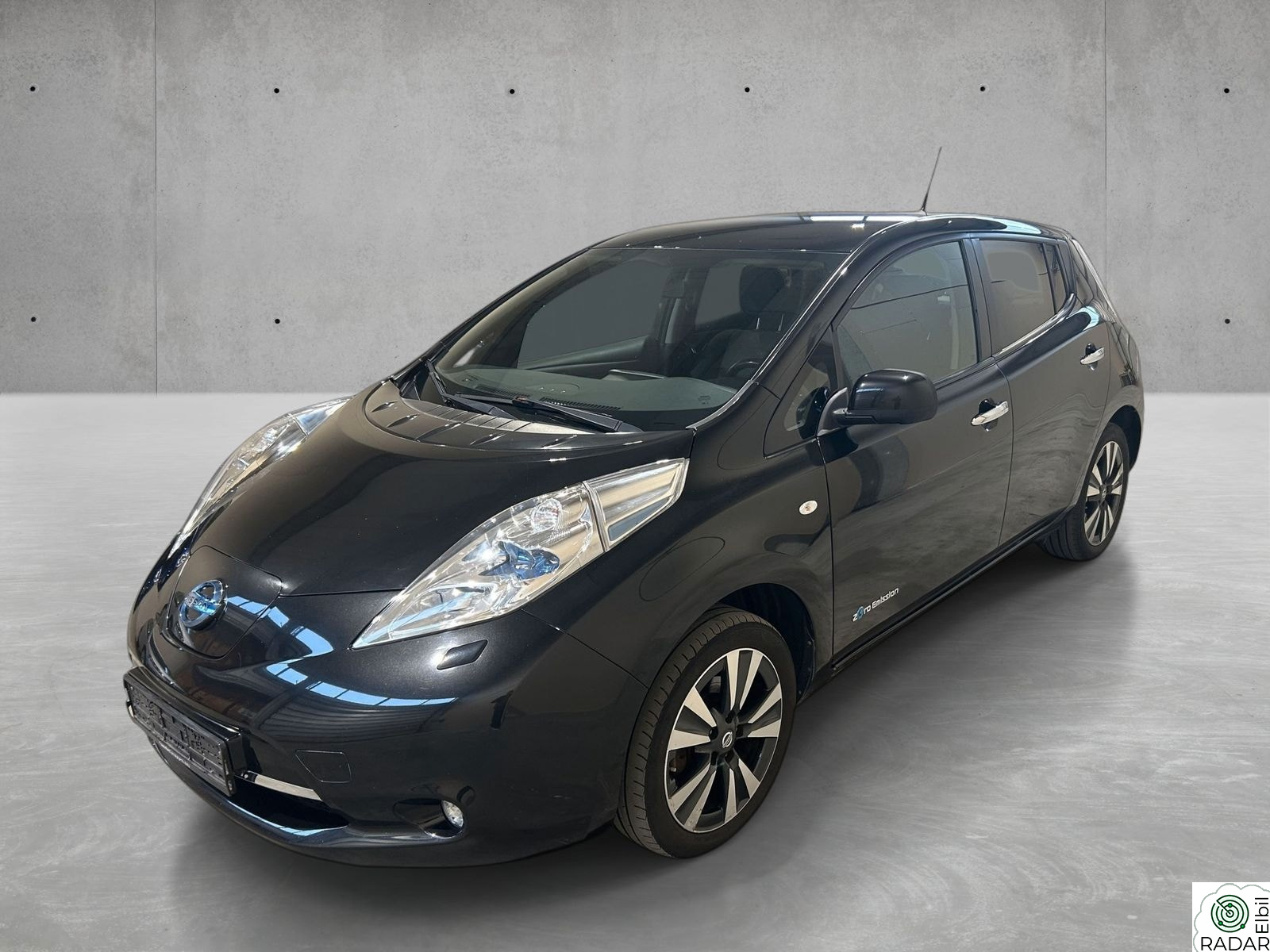 NISSAN LEAF 30kWh Tekna 30kWh 360 kamera, EU TIL 30.11.2026