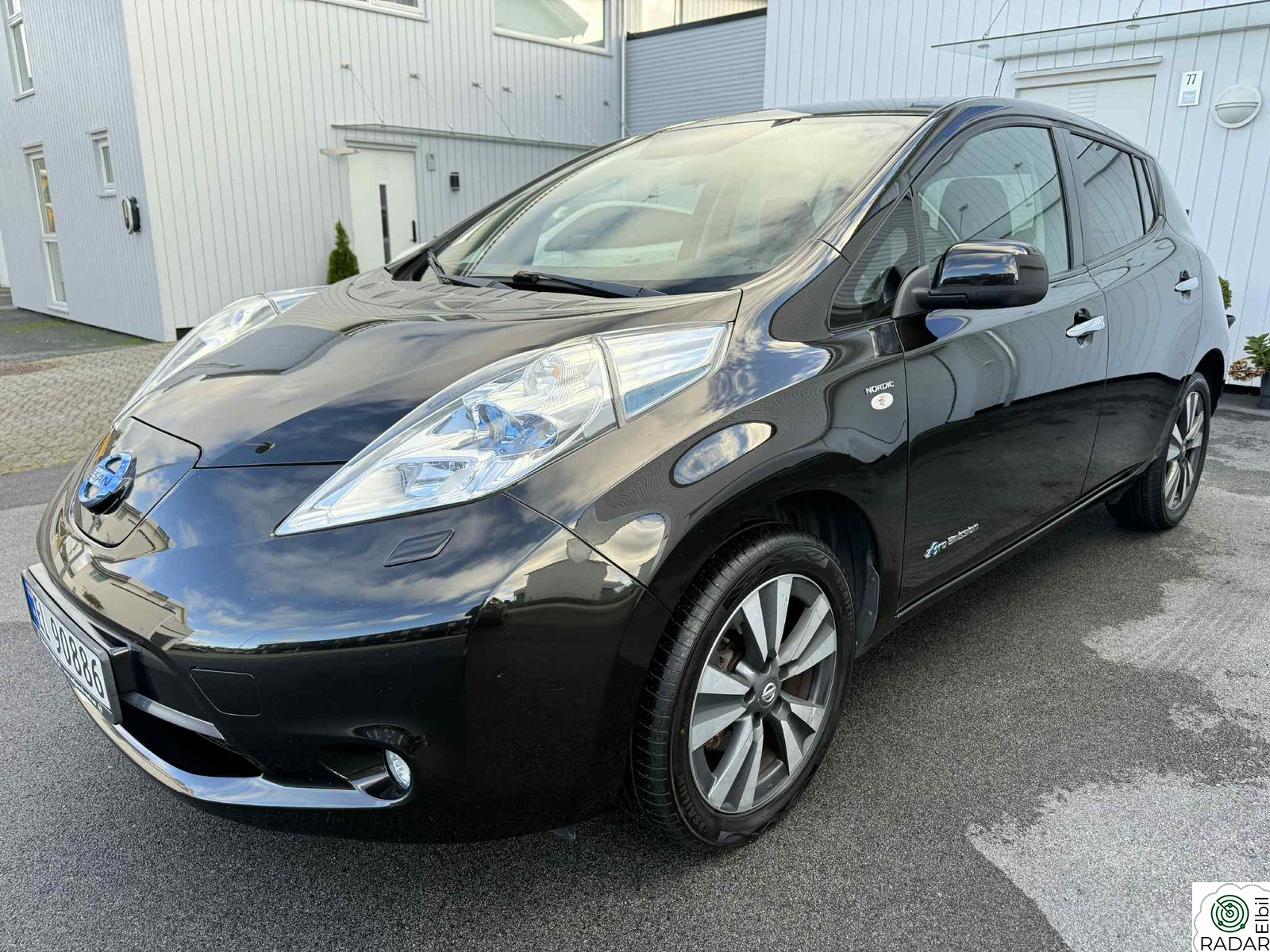NISSAN LEAF 24kWh Tekna 24kWh - varmepumpe/360kamera/Bose anlegg