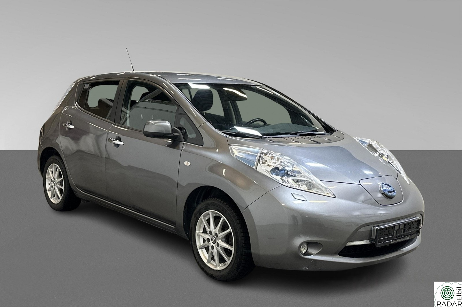 NISSAN LEAF 30kWh 30kWh,Nordic,10 av 12 strekker,Ny EU 04/2028, Outlet