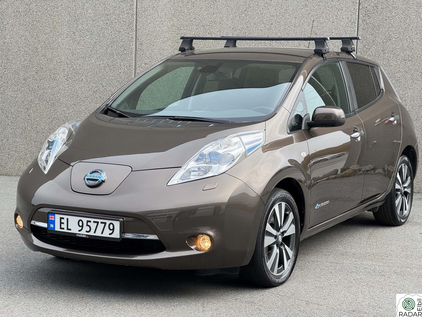 NISSAN LEAF 30kWh Tekna 30kWh / Bose / Skinn / 10 streker / Norsk