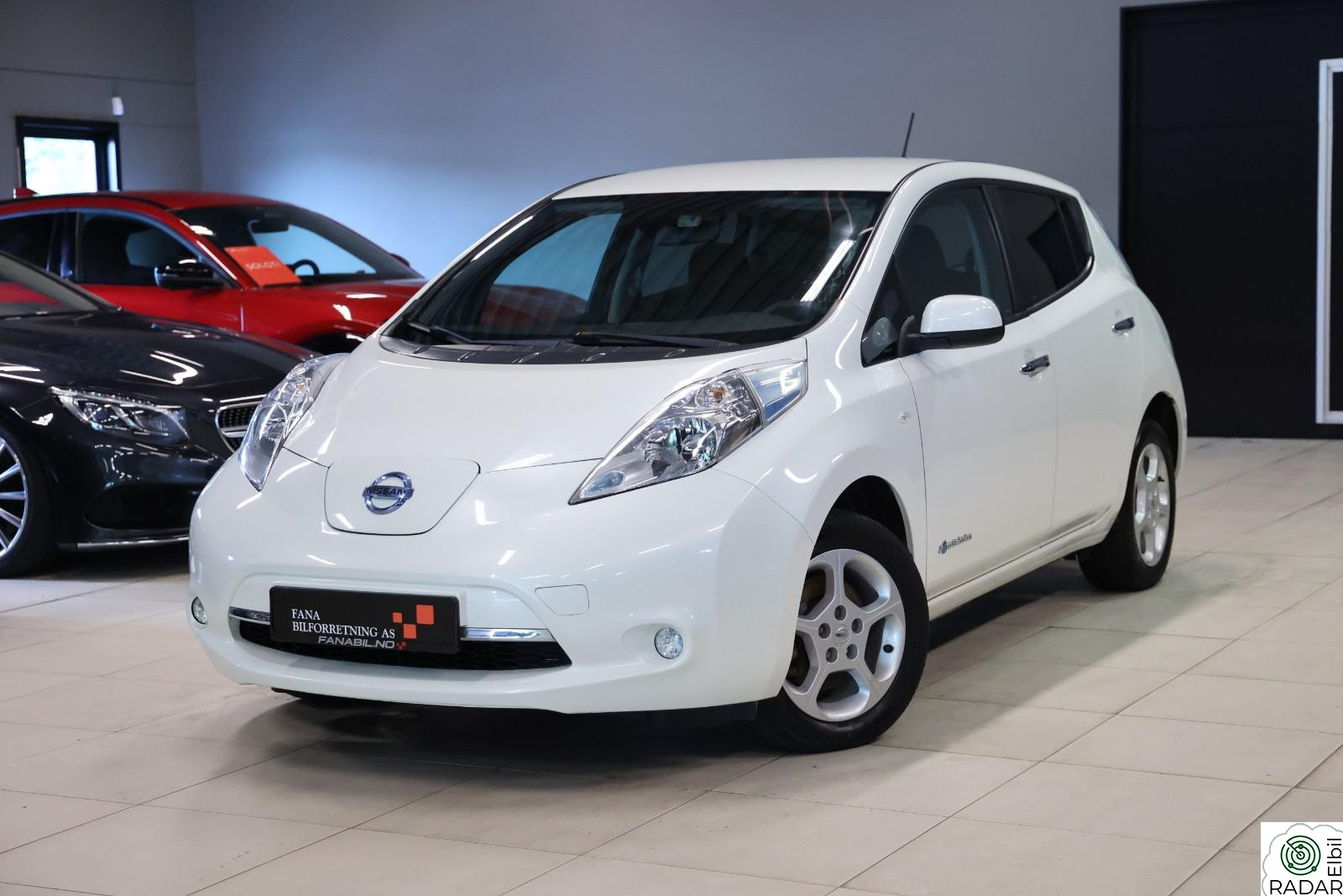 NISSAN Leaf 24kWh 24kWh/11 av 12 streker/Lav km/Ny EU-godkjenning