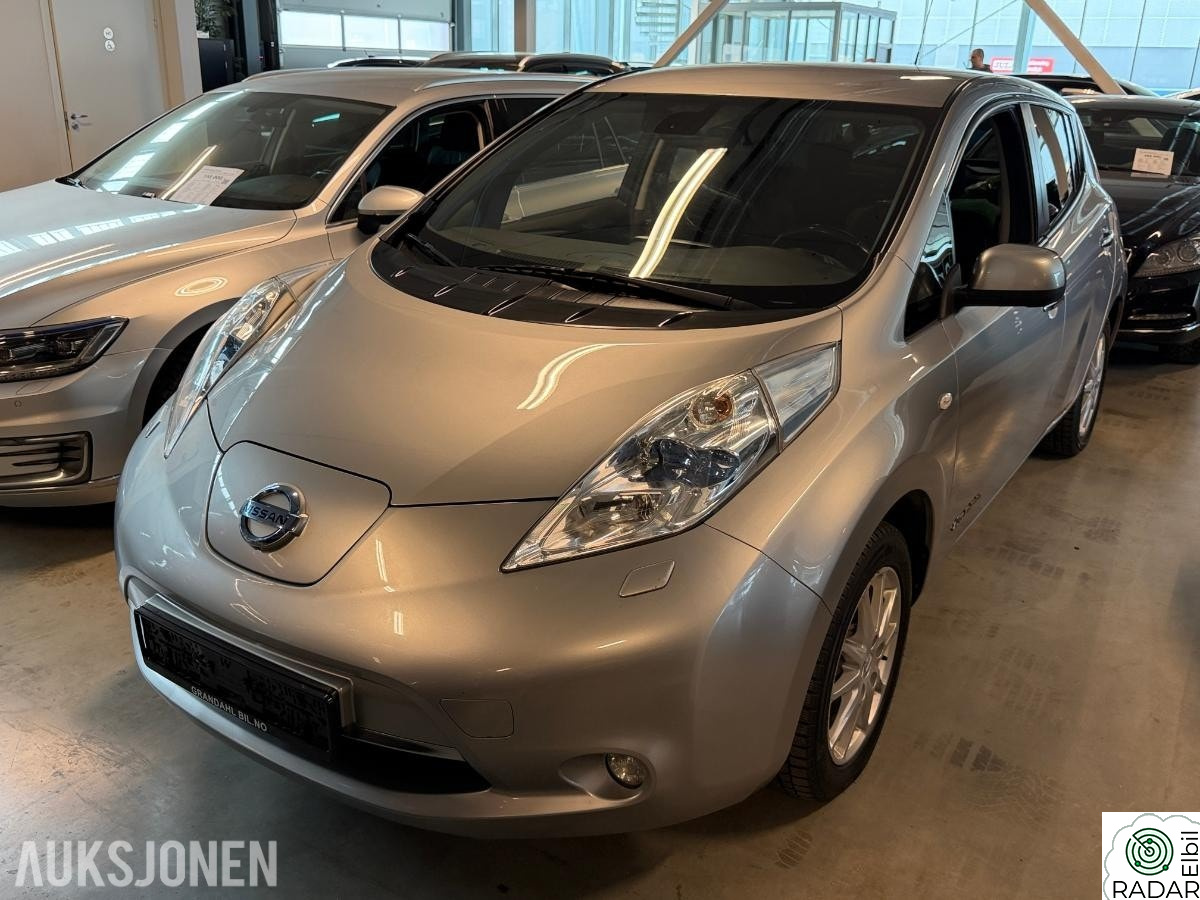 NISSAN LEAF 24kWh LEAF 24 KWH - BOSE - 360 grader kamera - 10 av 12 strek