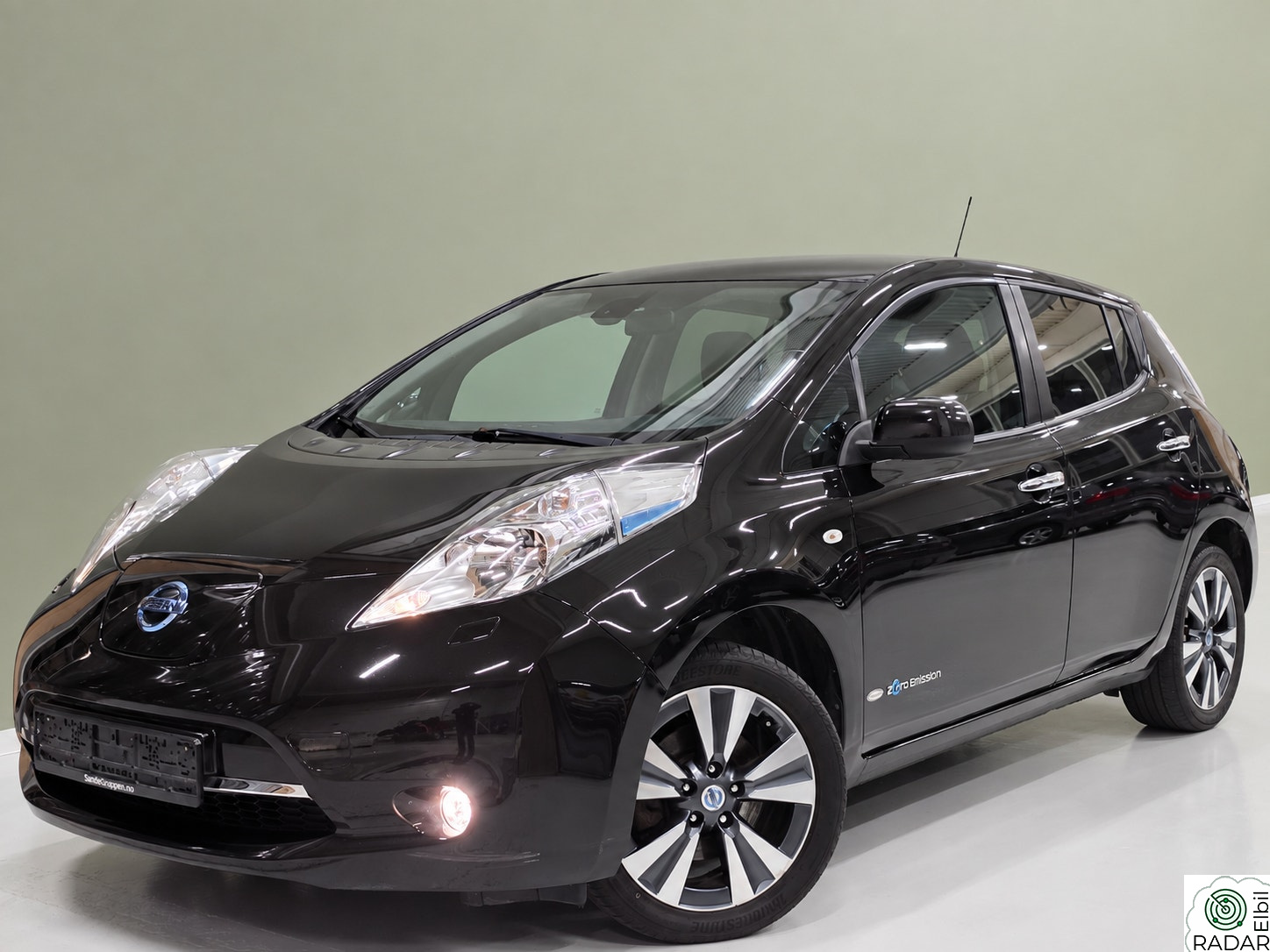 NISSAN LEAF 24kWh 24kWh/Kamera/11 av 12 Streker på Batteriet/EU-01/28.