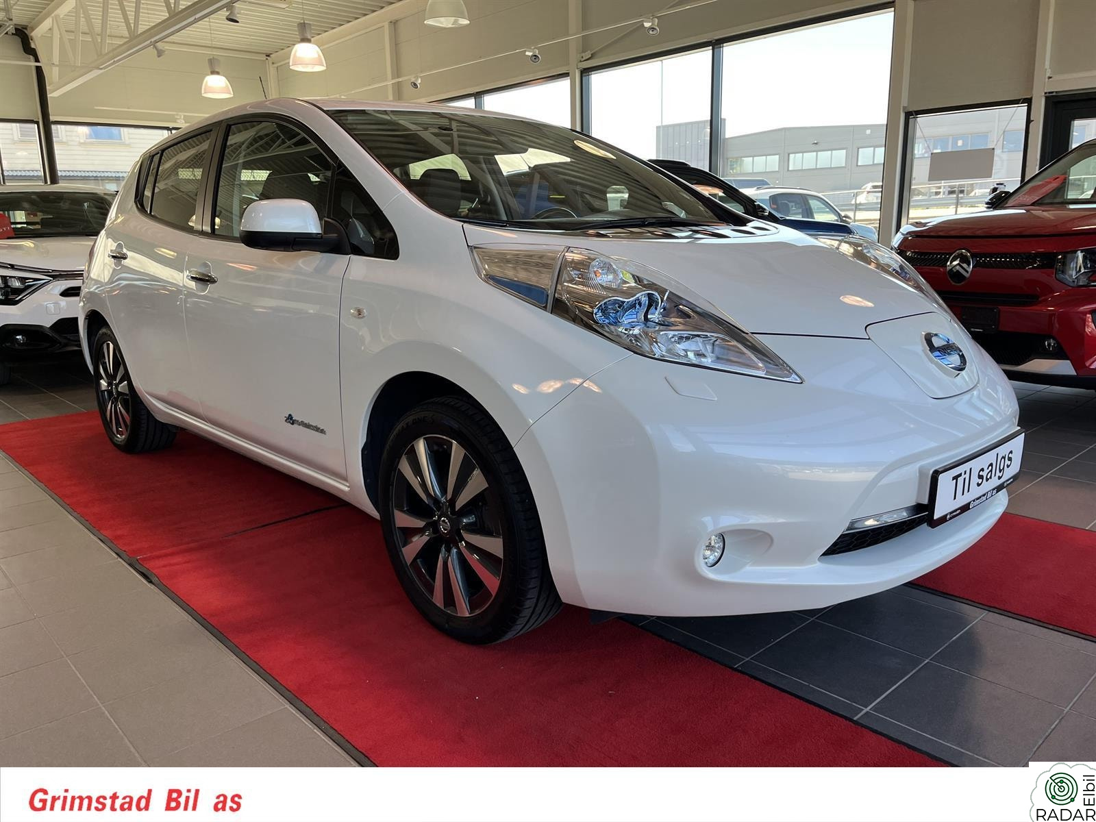 NISSAN LEAF 30kWh 30KWH Tekna Skinn Bose