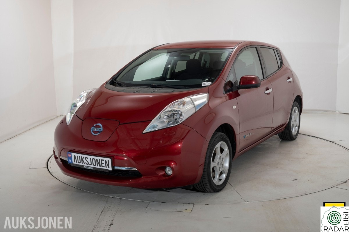 NISSAN LEAF 30kWh 30 KWH NAVI CRUISE KAMERA RATTVARME DAB