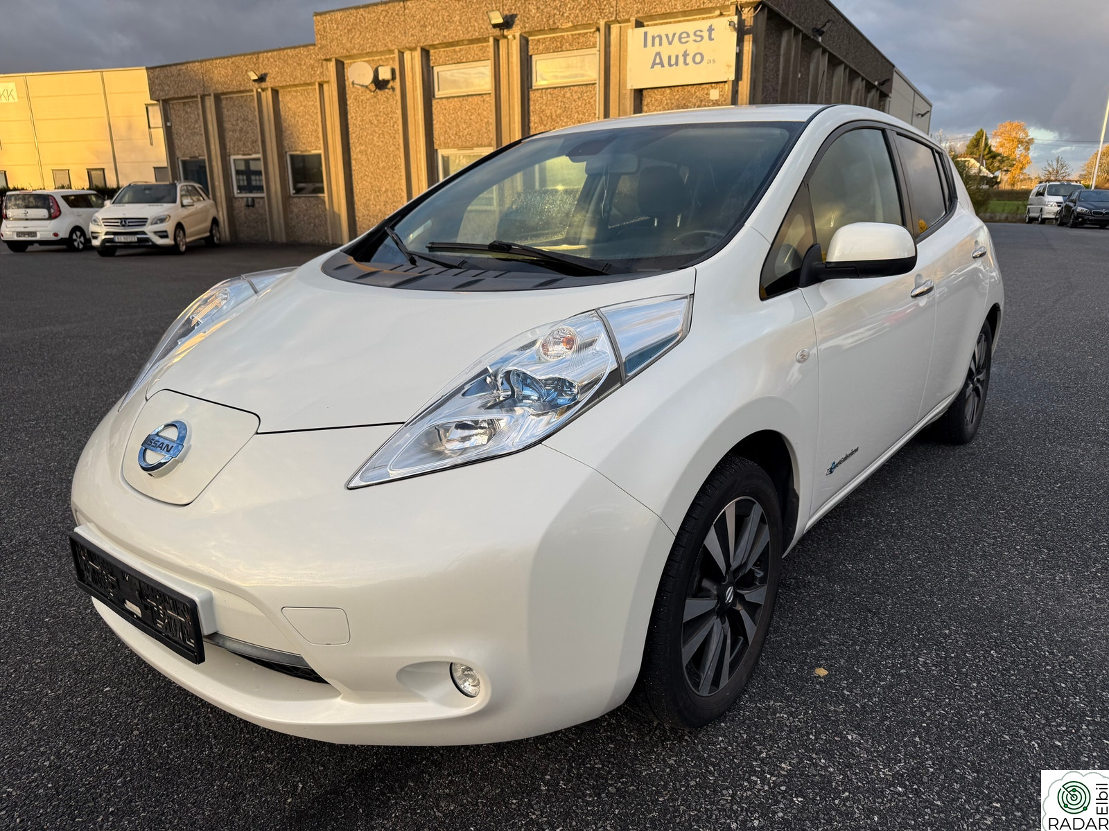 NISSAN Leaf 30kWh Tekna 30kWh Skinn Navi Kamera NyEu