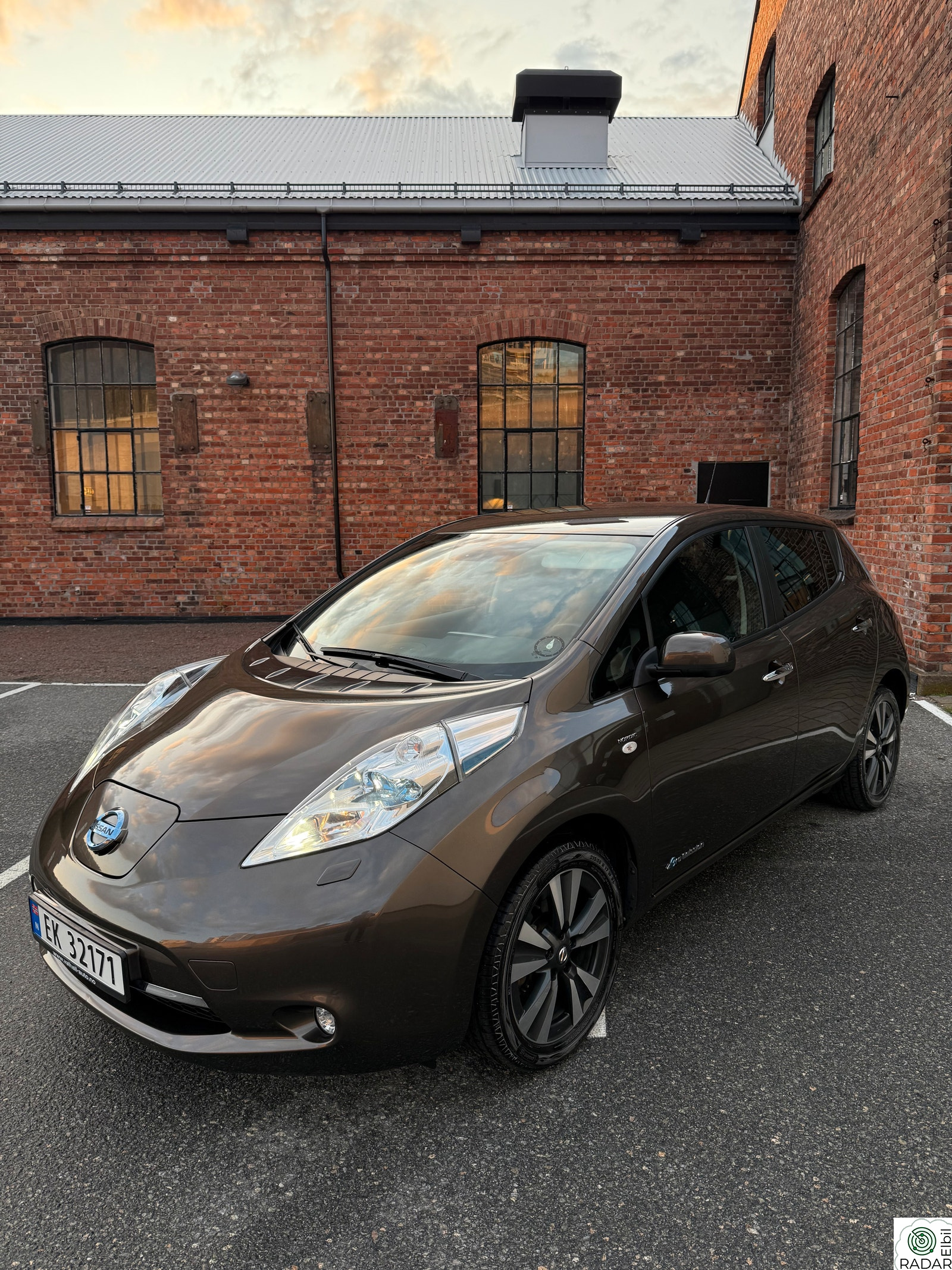 NISSAN LEAF 30kWh EU 27' - 30KWT - NY SERVICE - LAV KM