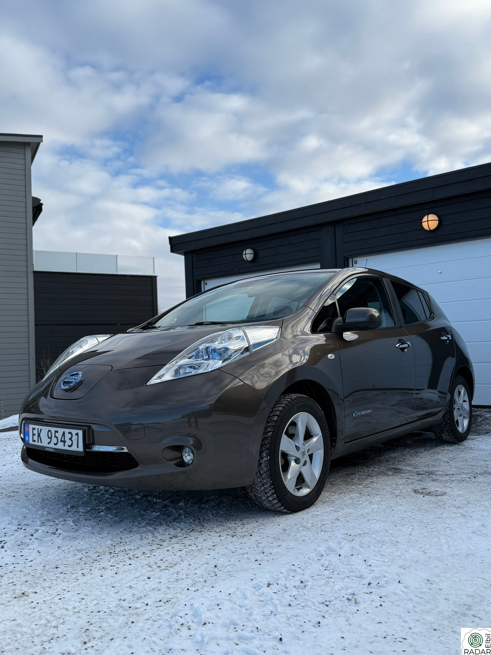 NISSAN Leaf 30kWh TEKNA - LAV KM - 30KWT - 11/12 STREKER - TOPPUTGAVEN