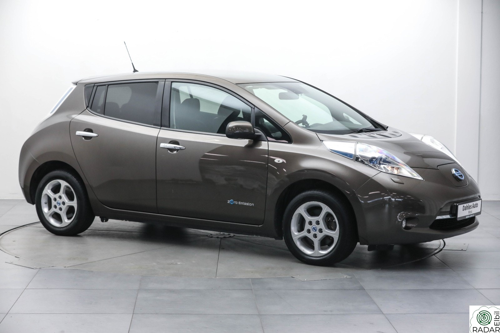 NISSAN LEAF 30kWh 30kWh Tekna/Skinn/Bose/Eu til 05.2027 - OUTLET -