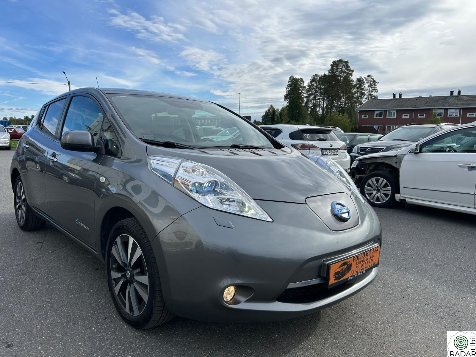 NISSAN LEAF 30kWh 30kWH EU GODKJENT FRAM TIL 10/2027 SERVICE HEFTE SKINN