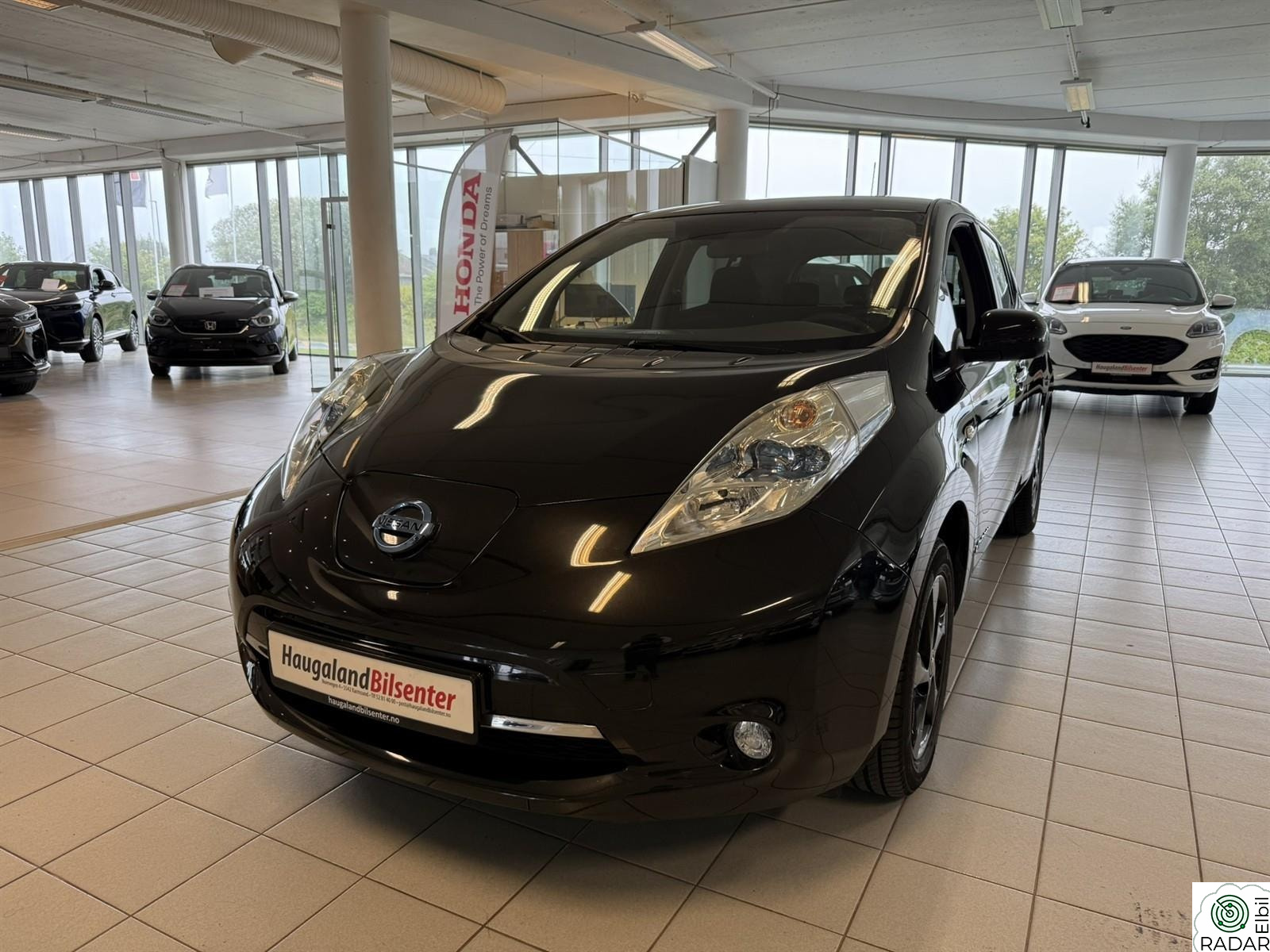NISSAN Leaf 30kWh Black Edition, 30KWH, 360 kamera, Cruise , LAV KM