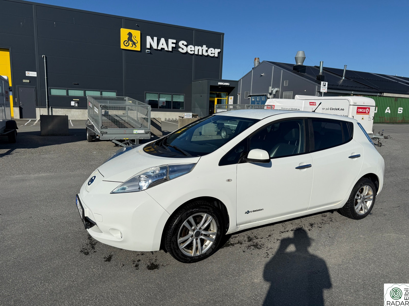 NISSAN Leaf