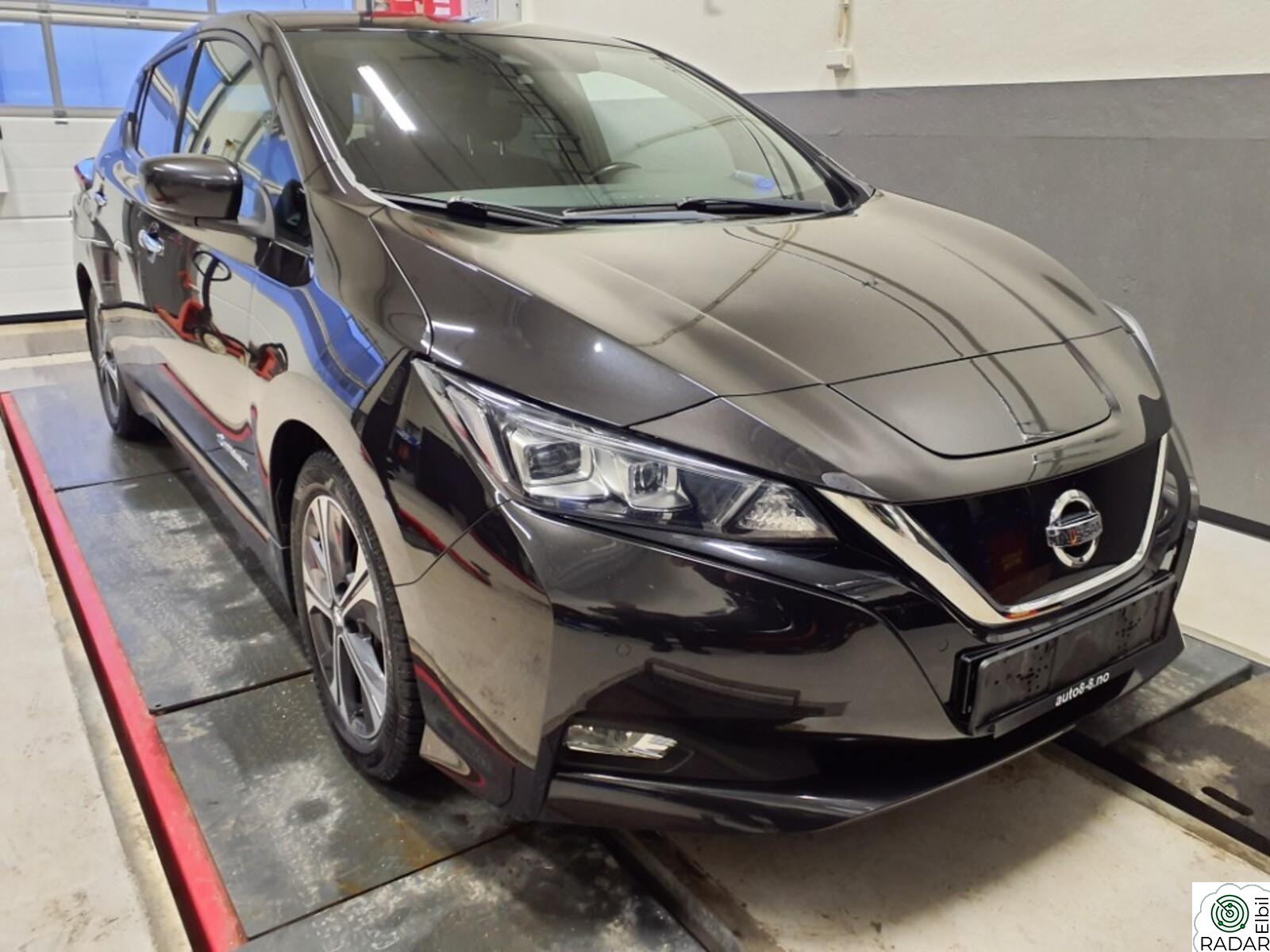 NISSAN LEAF 40kWh 40kWh Launch Edition