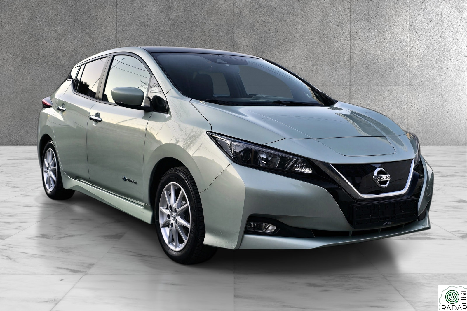NISSAN LEAF 40kWh 40kW/RYGGEKAM/ACC/NAVI/RATTVARME/XENON/PEN+
