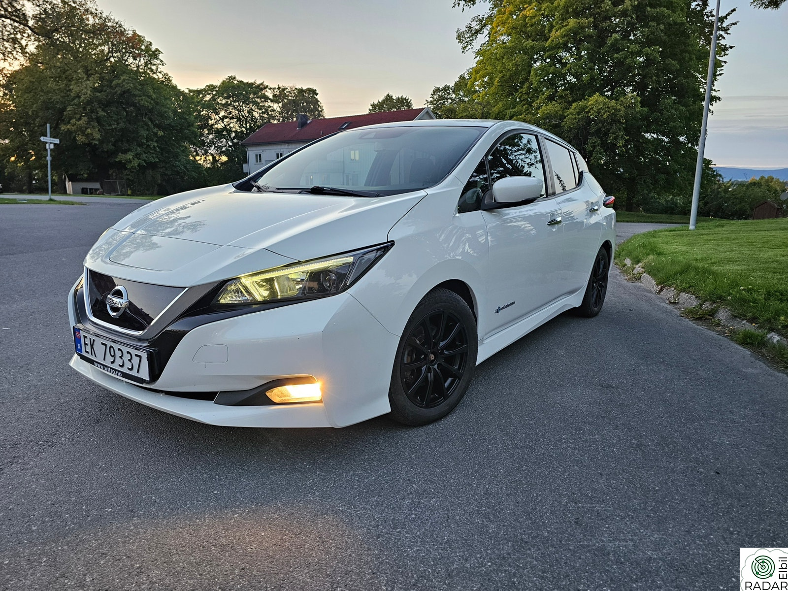 NISSAN LEAF 40kWh 40kWh/APPLECARPLAY/ADAPTIVCRUISE+++