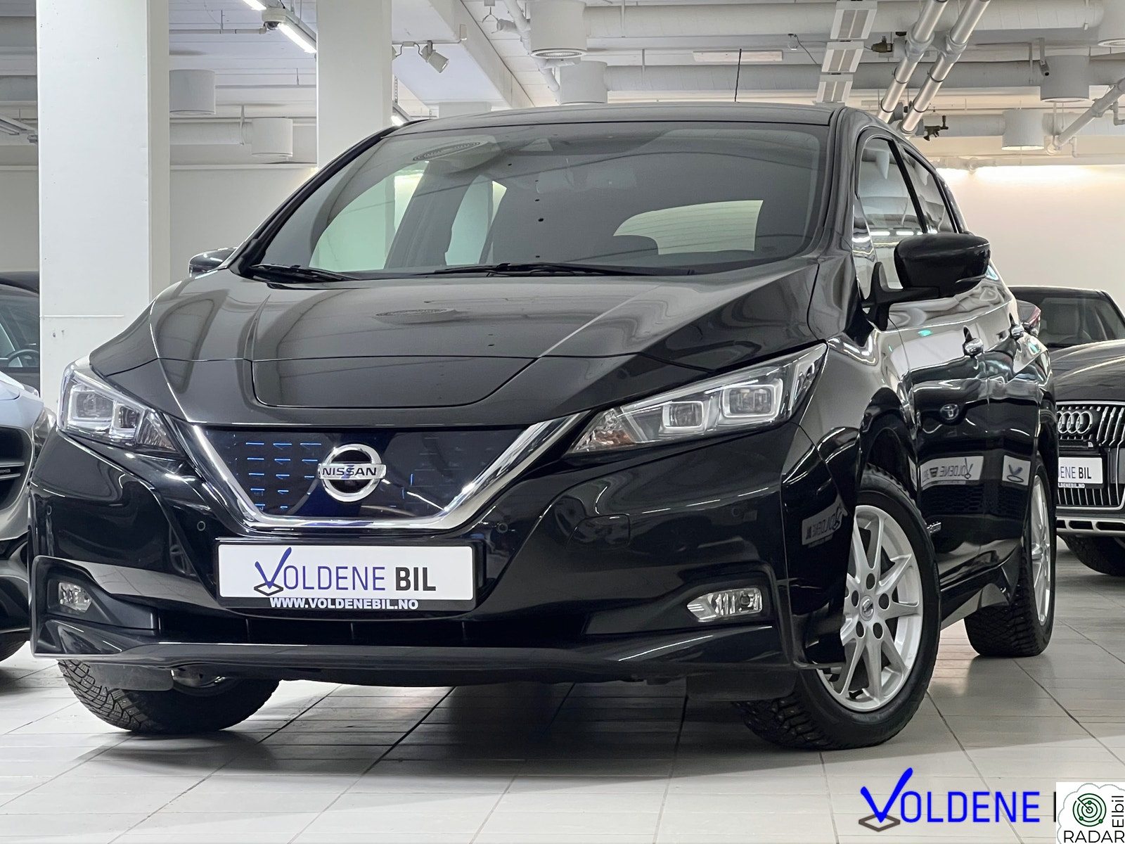 NISSAN LEAF 40kWh LAUNCH EDITION 40kwh AD.CRUISE-360-NAVI-BLIS-OPPV. RATT