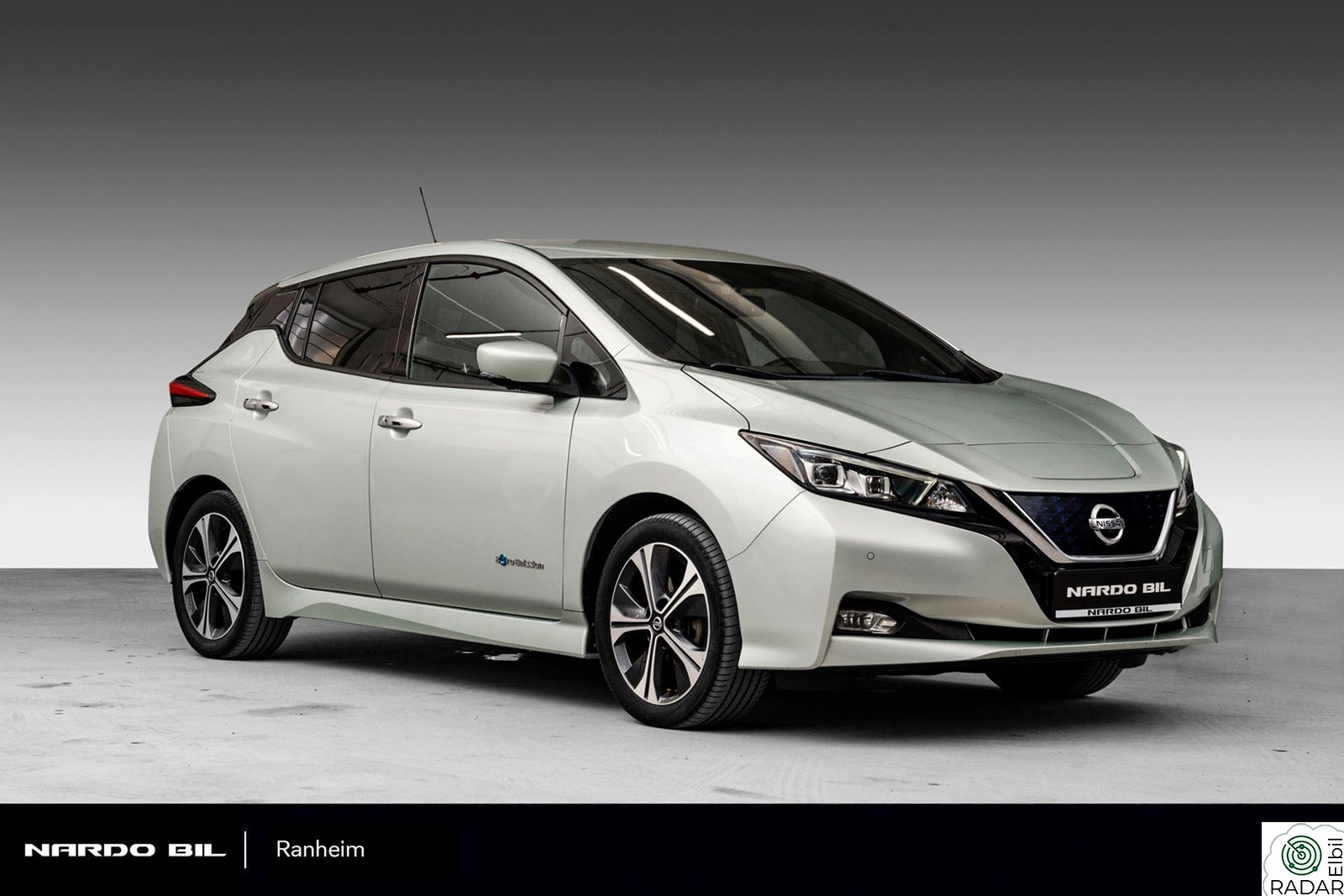 NISSAN LEAF 40kWh Acenta 40kWh/R.kamera/Setevarme/Rattvarme/ACC